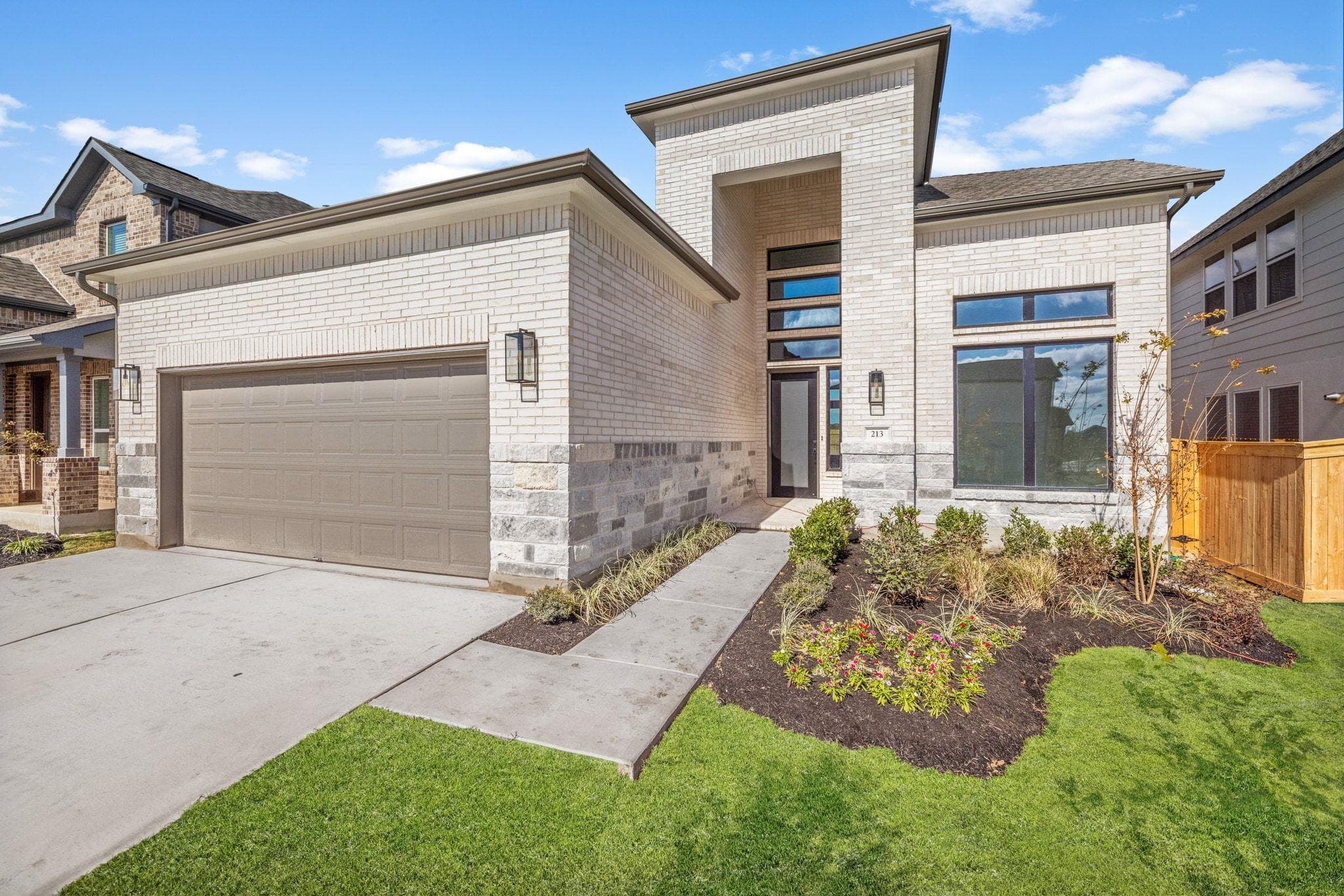 213  Horsemint Ln