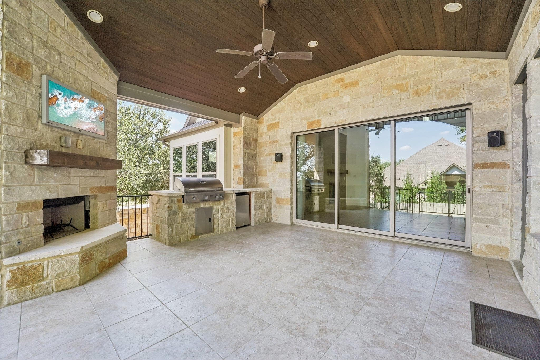 100 Barefoot Park Ln