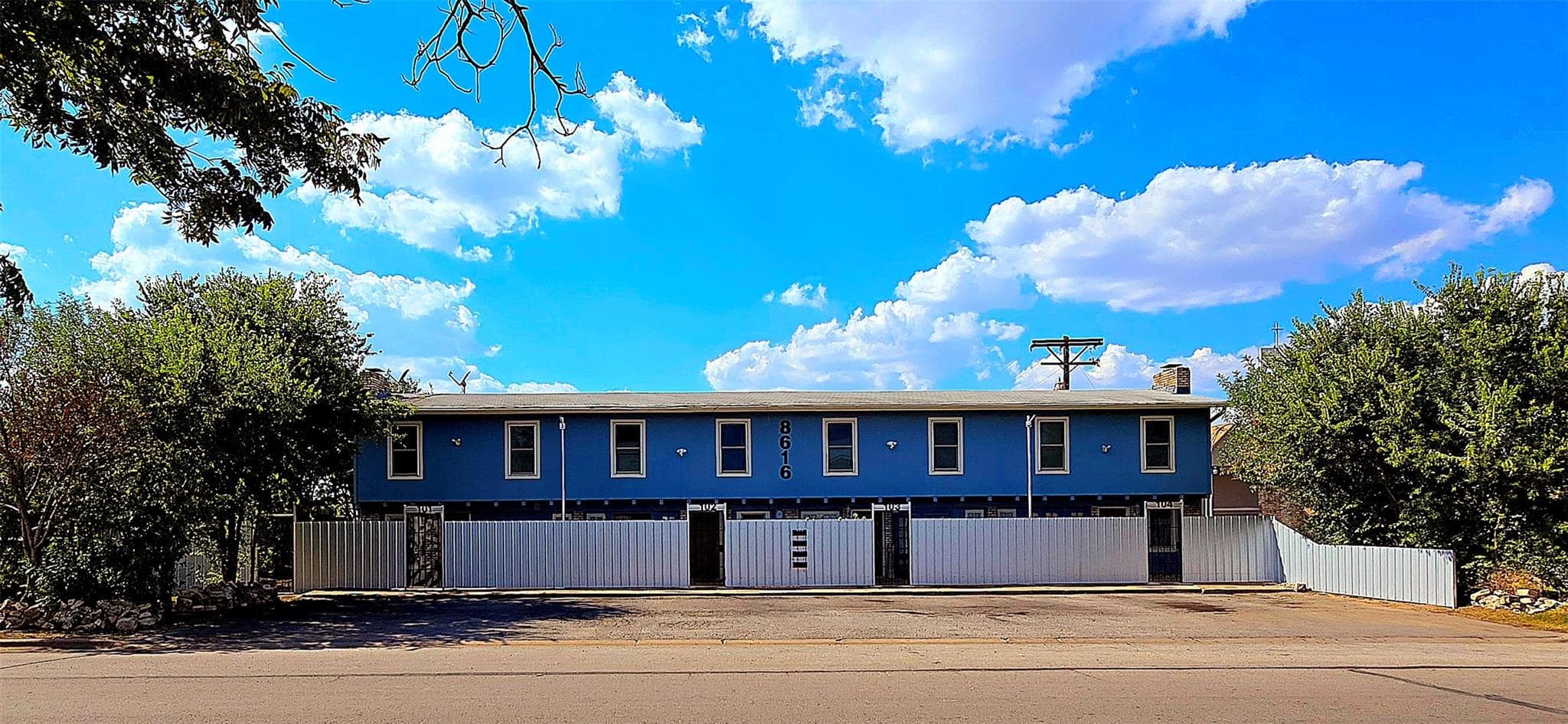 8616  Putnam Dr
