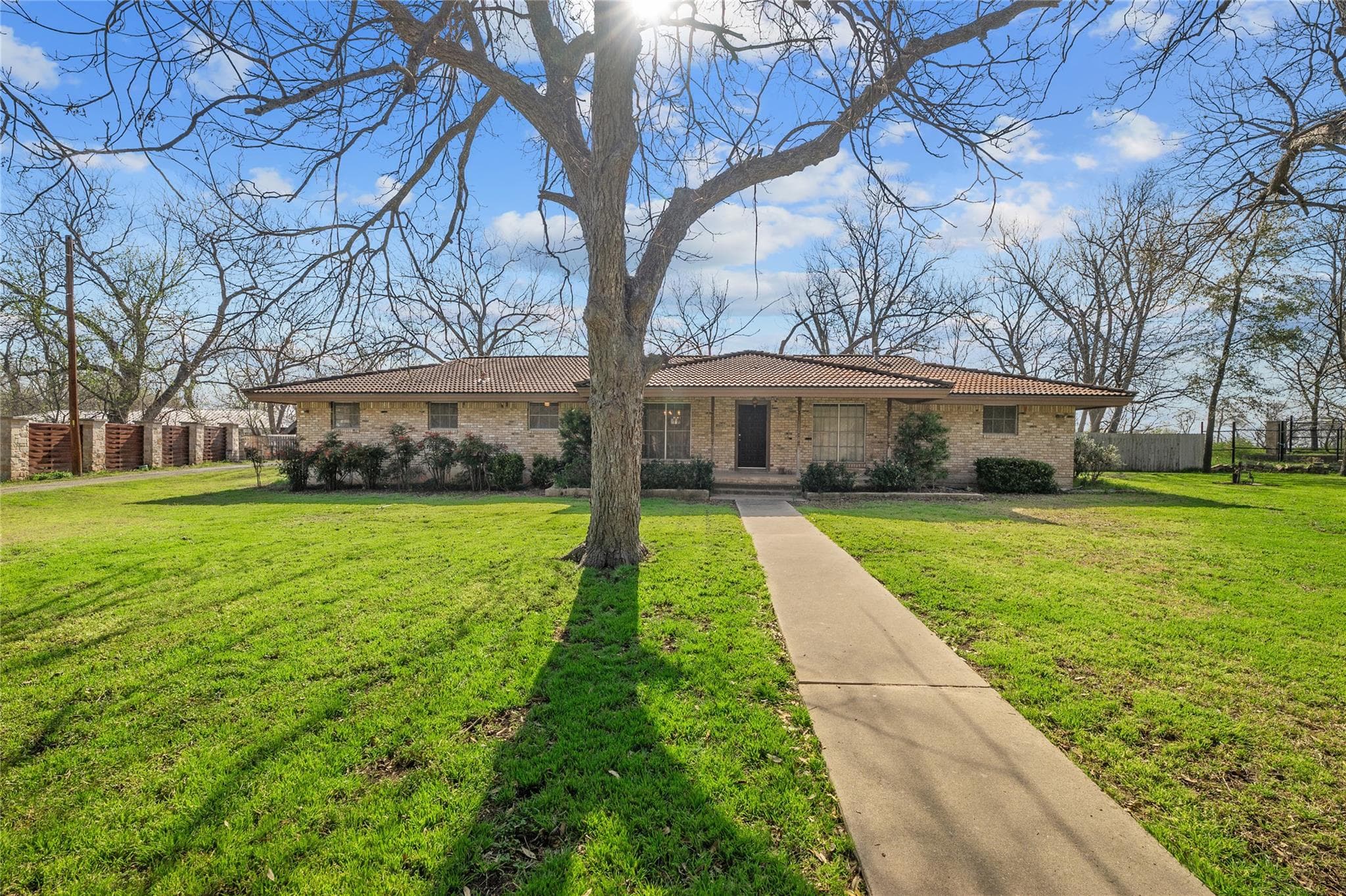 7705  Shelton Rd