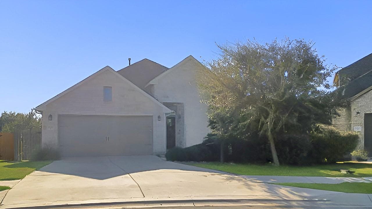 22621  Fountaingrass Ln