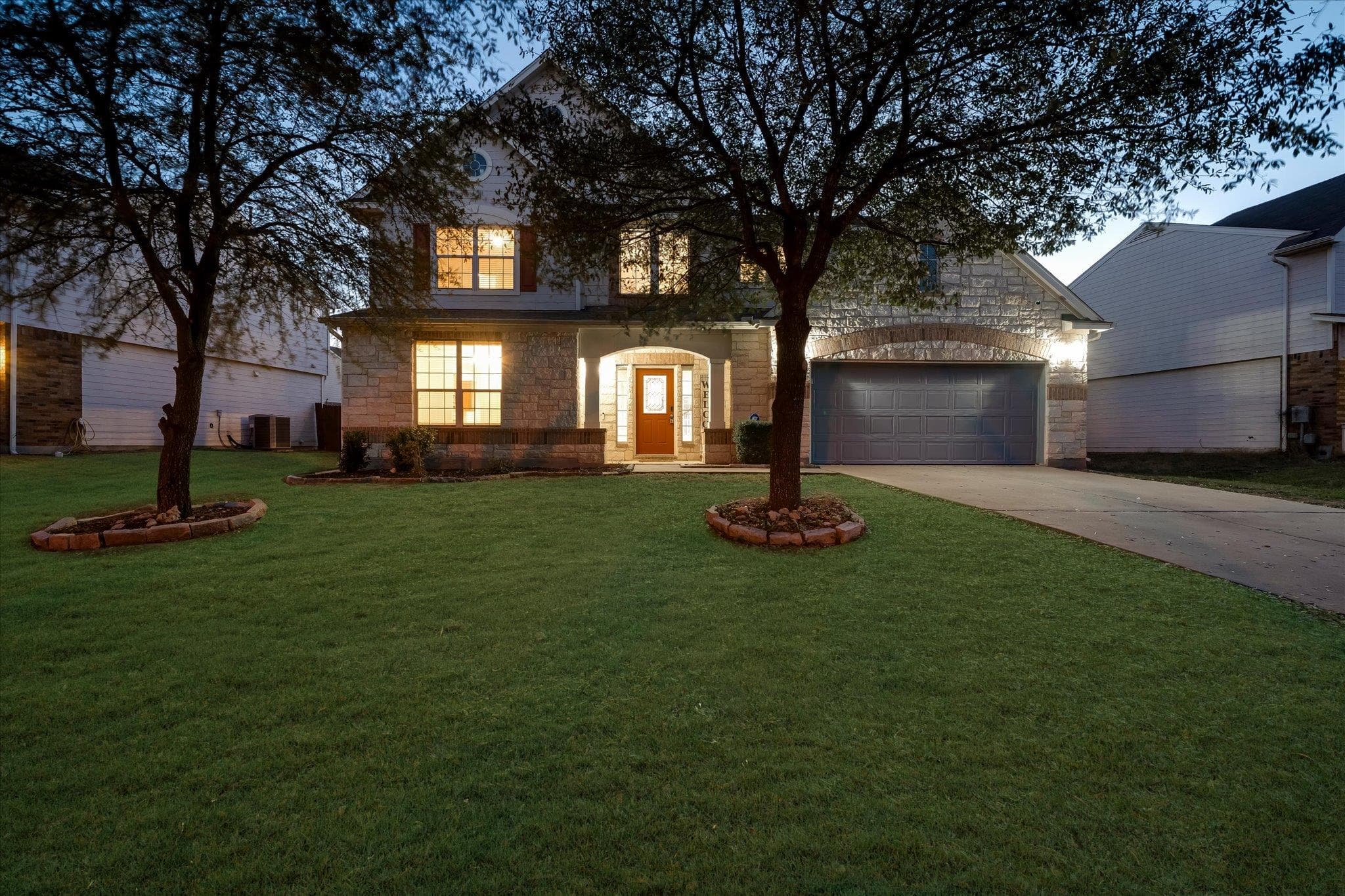 185  Hometown Pkwy