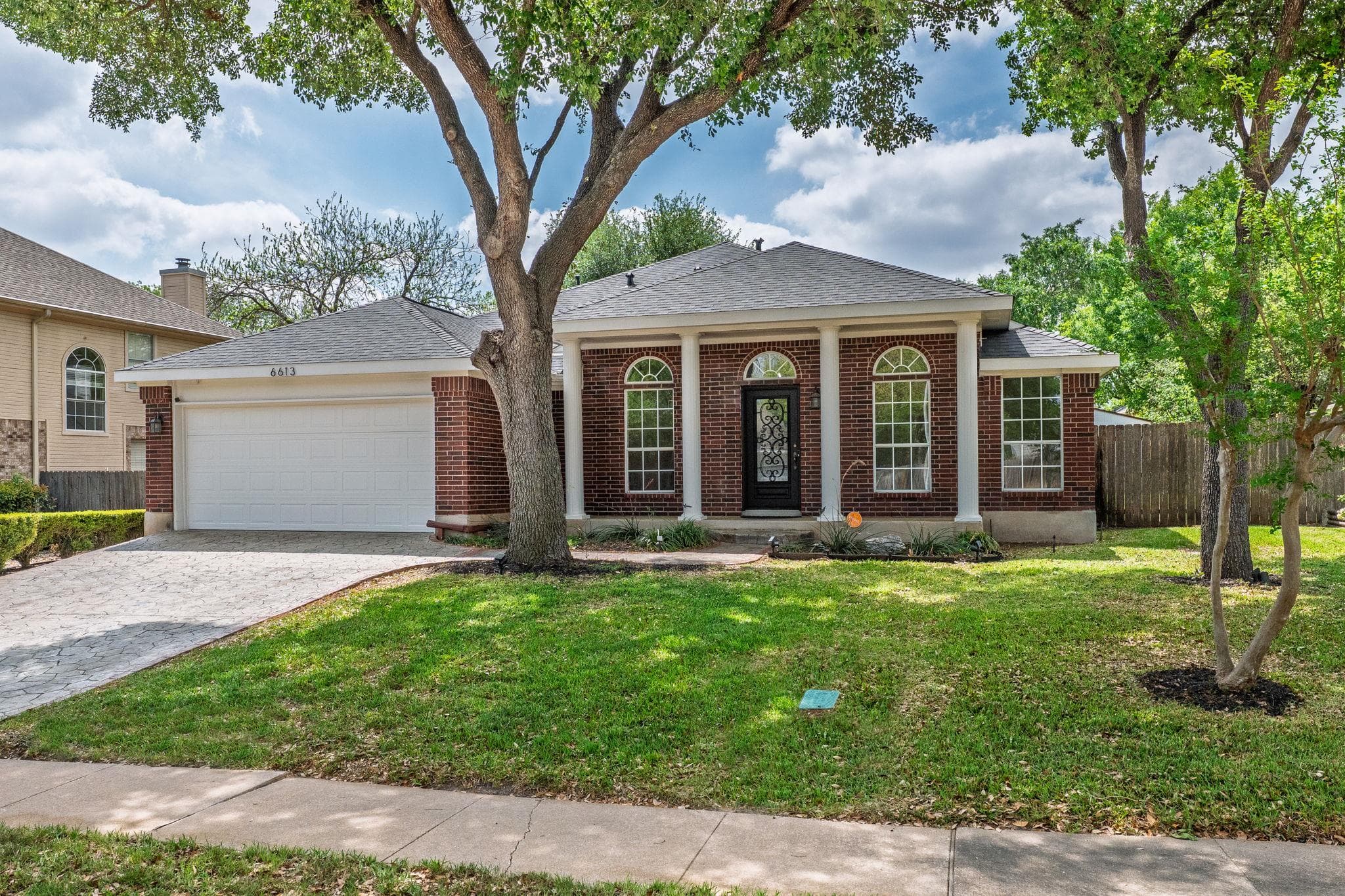 6613 Bramber Ln