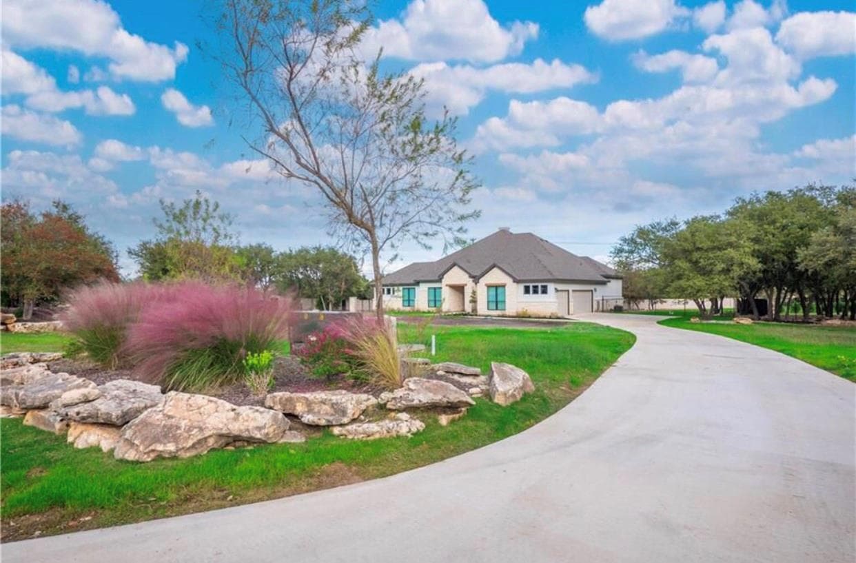 101  Gabriel Woods Dr