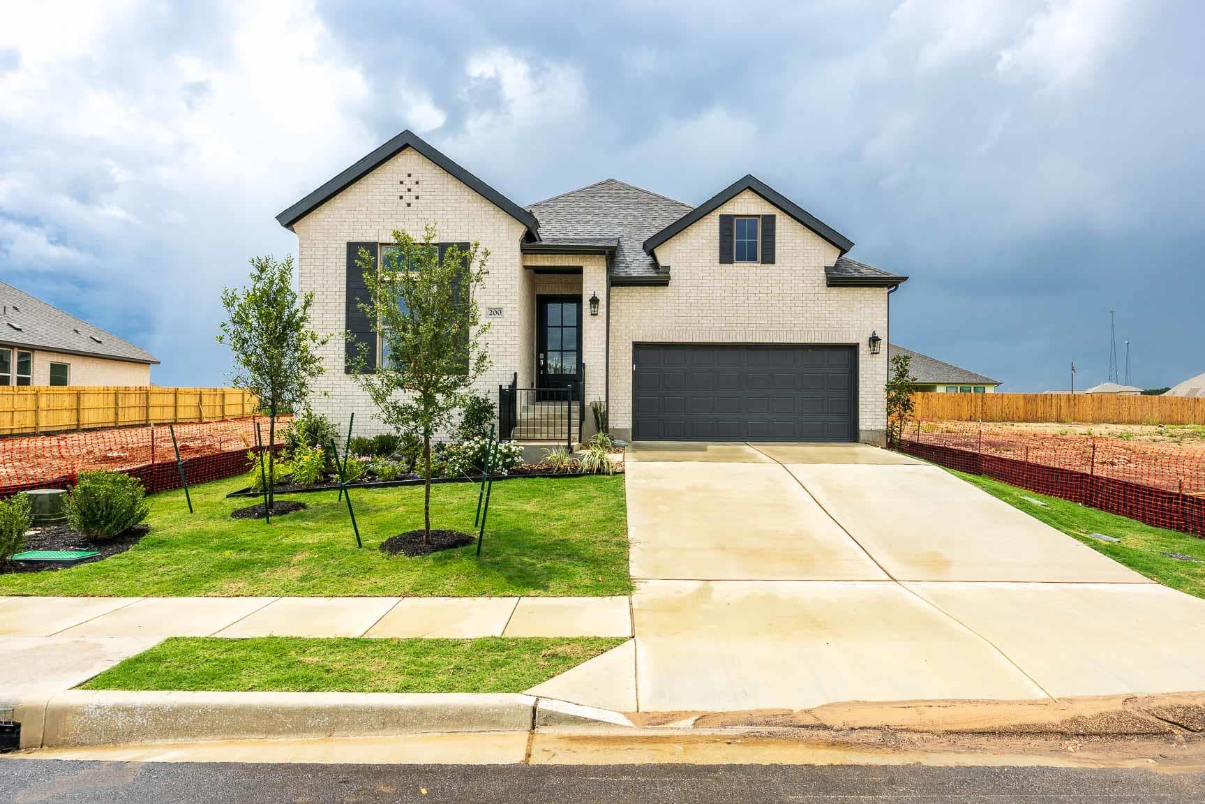 200  Montecido Dr