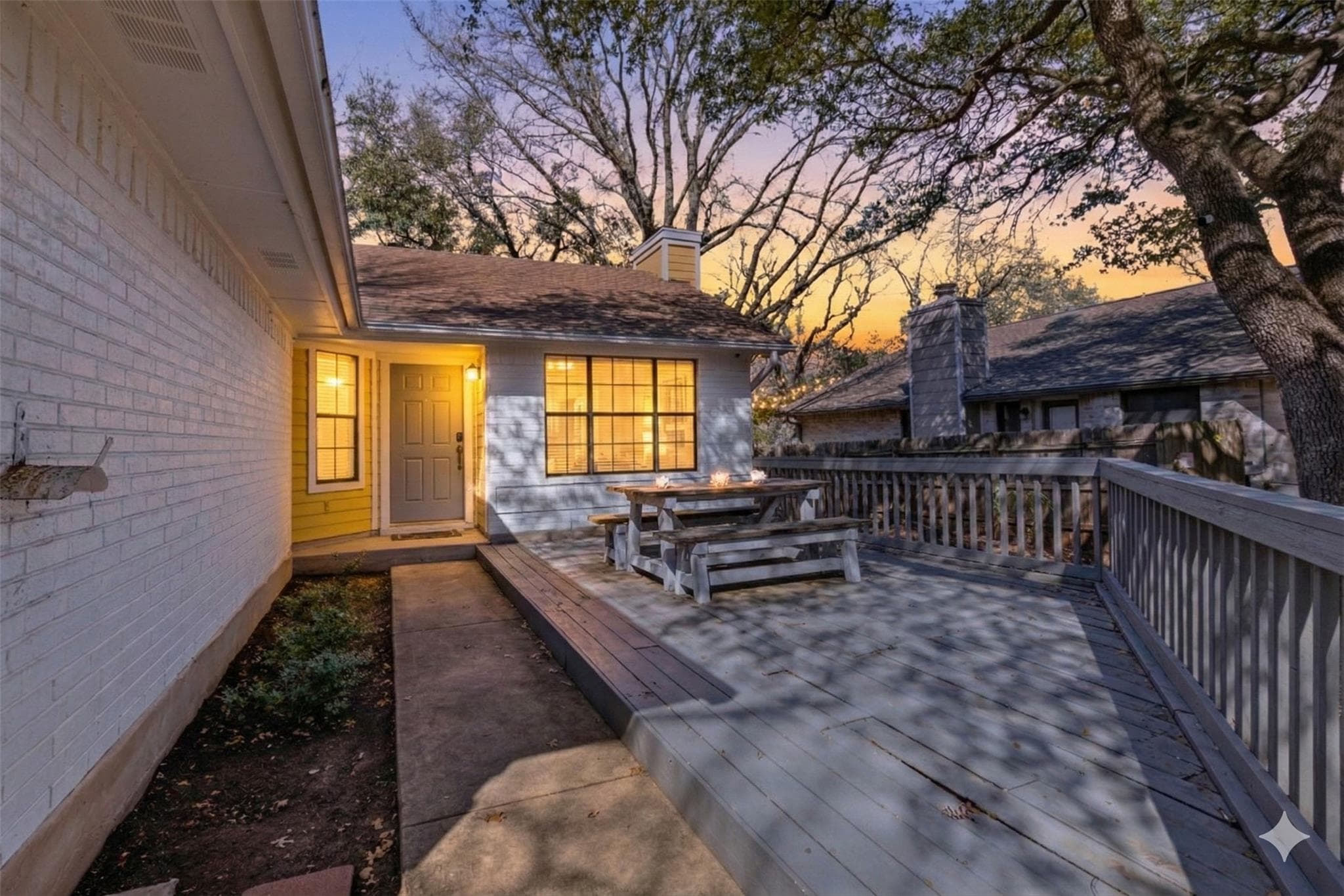 13016  Moorcroft Ln