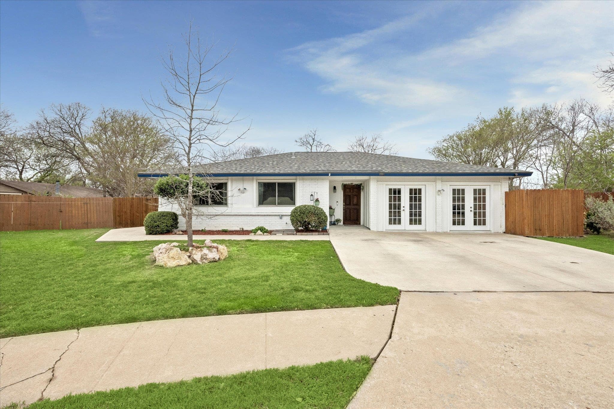 2201  Tallow Ct