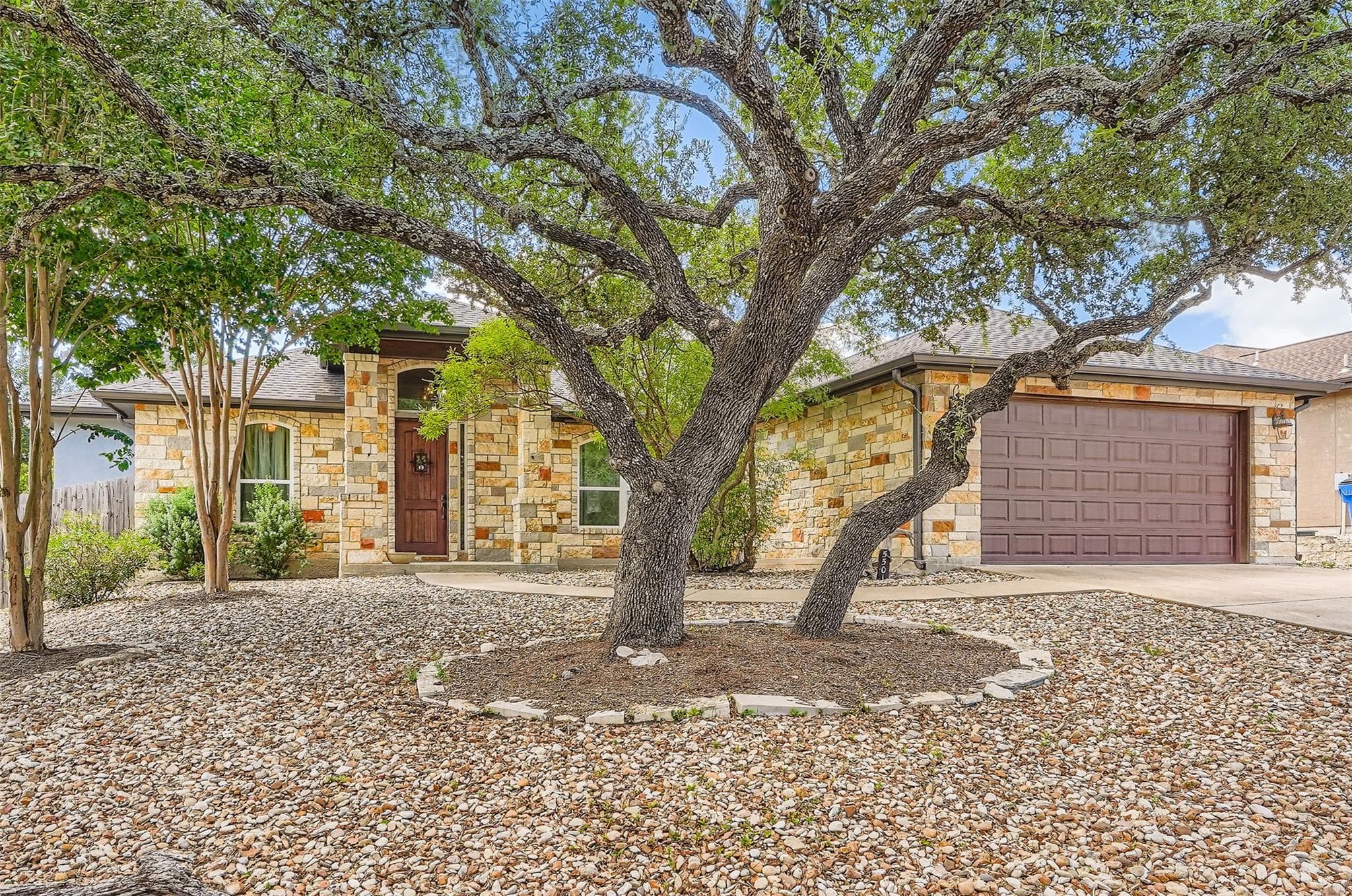 5501  Hitching Post None
