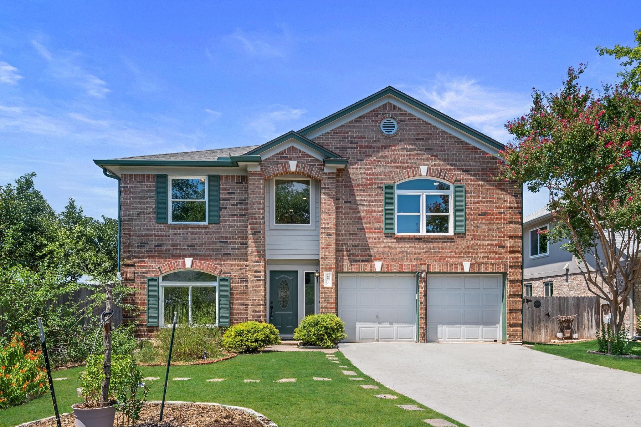 2440  Madeline Loop