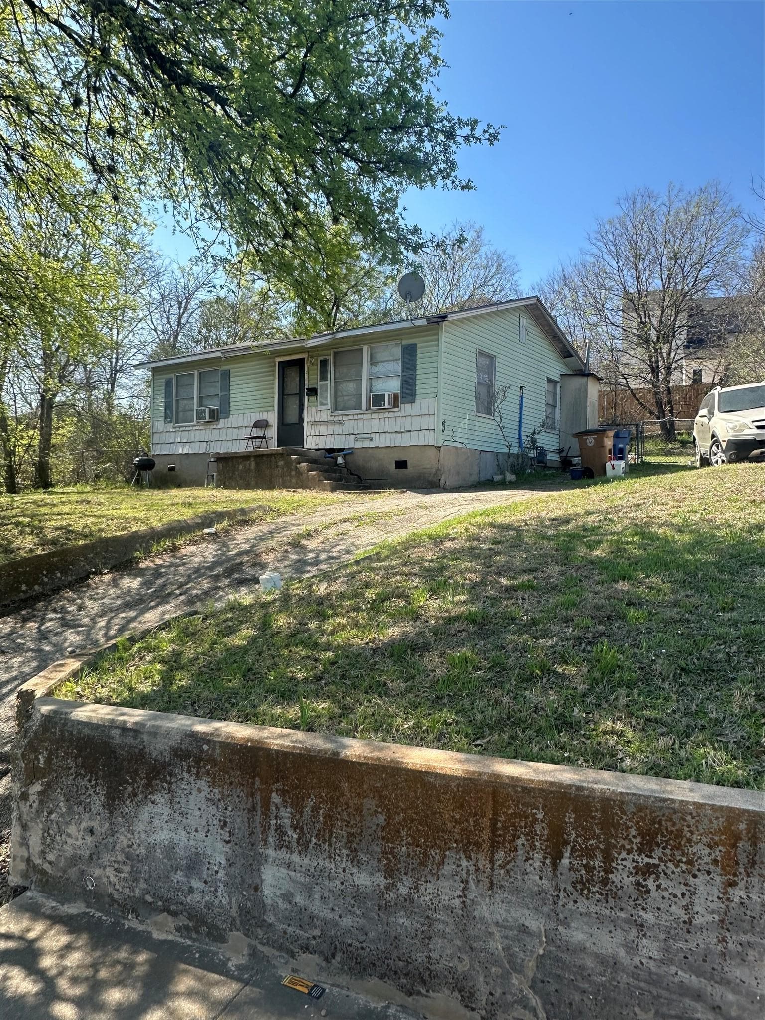 5003  Heflin Ln