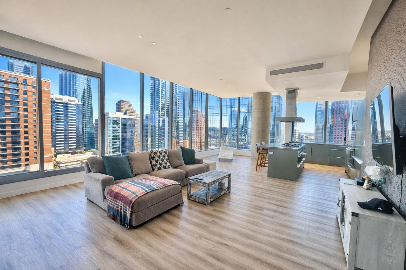 210  Lavaca St  #1912