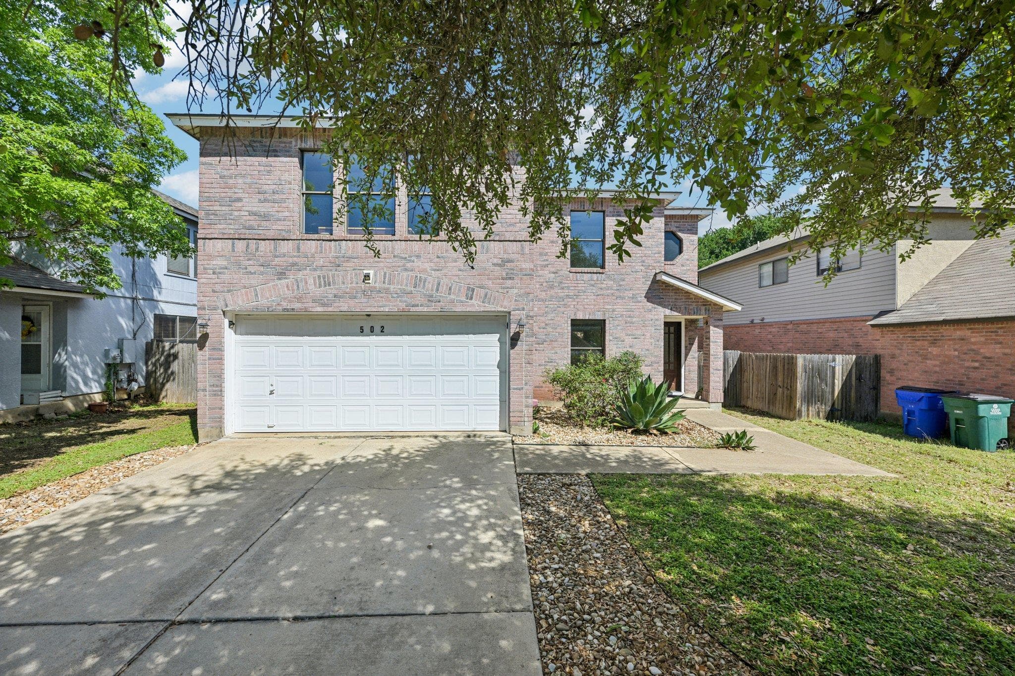 502  Woodford Dr