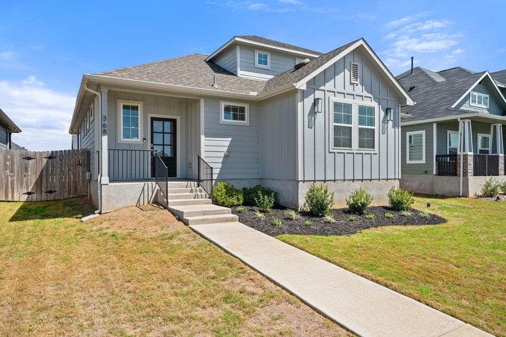 368  Banff Dr