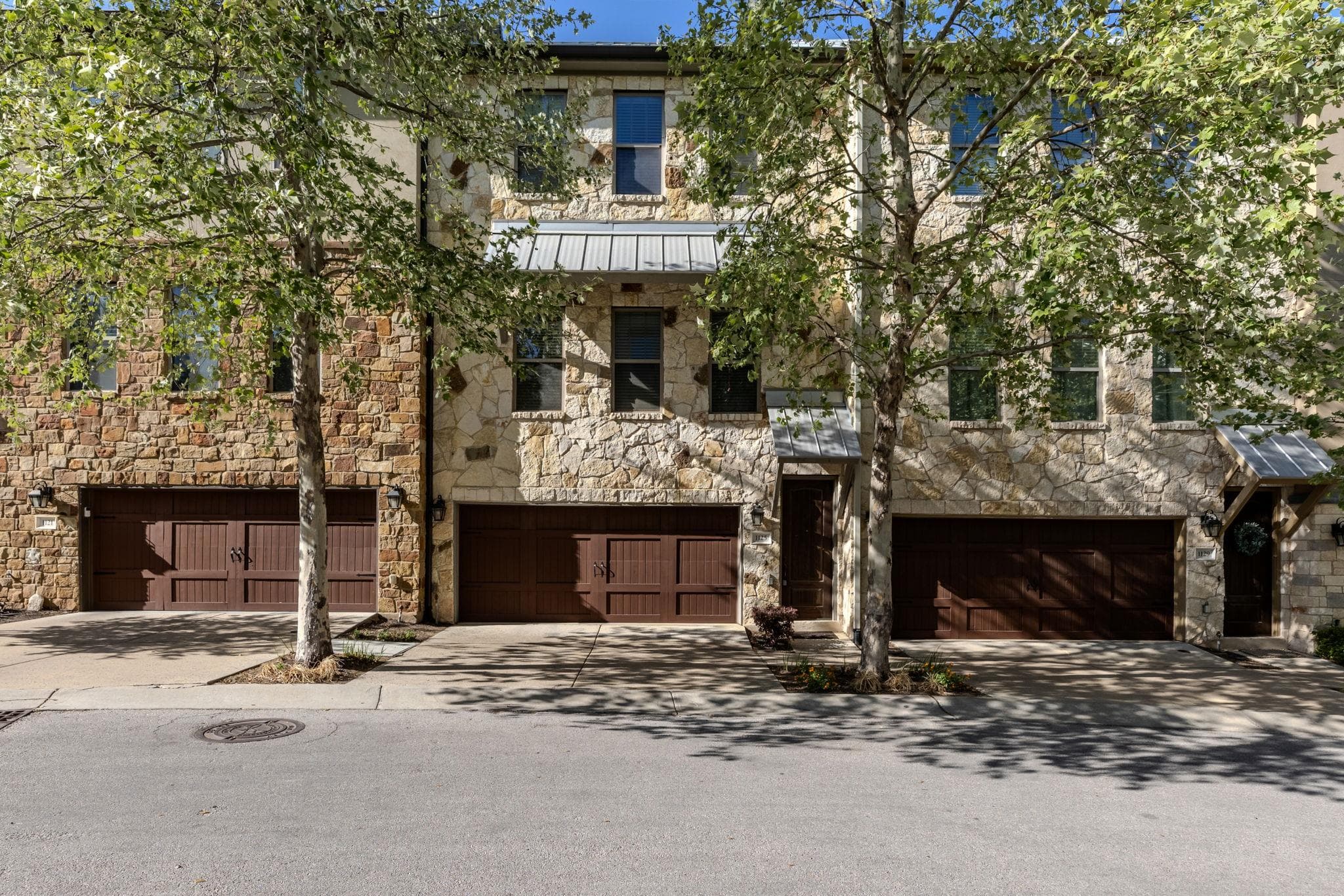 1125  Highknoll Ln