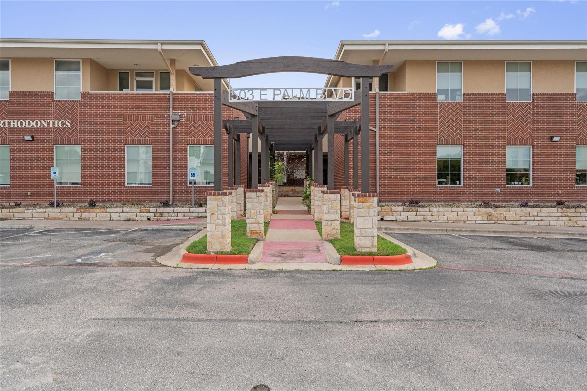 503 E Palm Valley Blvd  #220