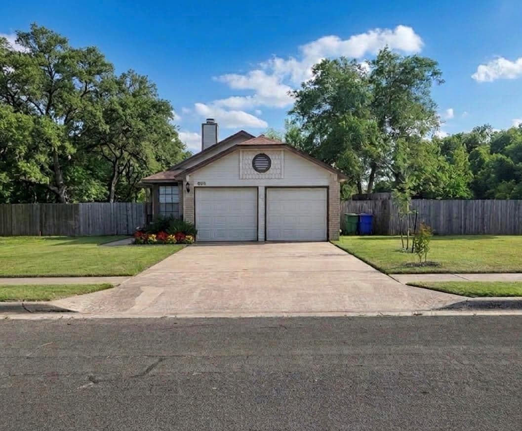 808  Russet Valley Dr