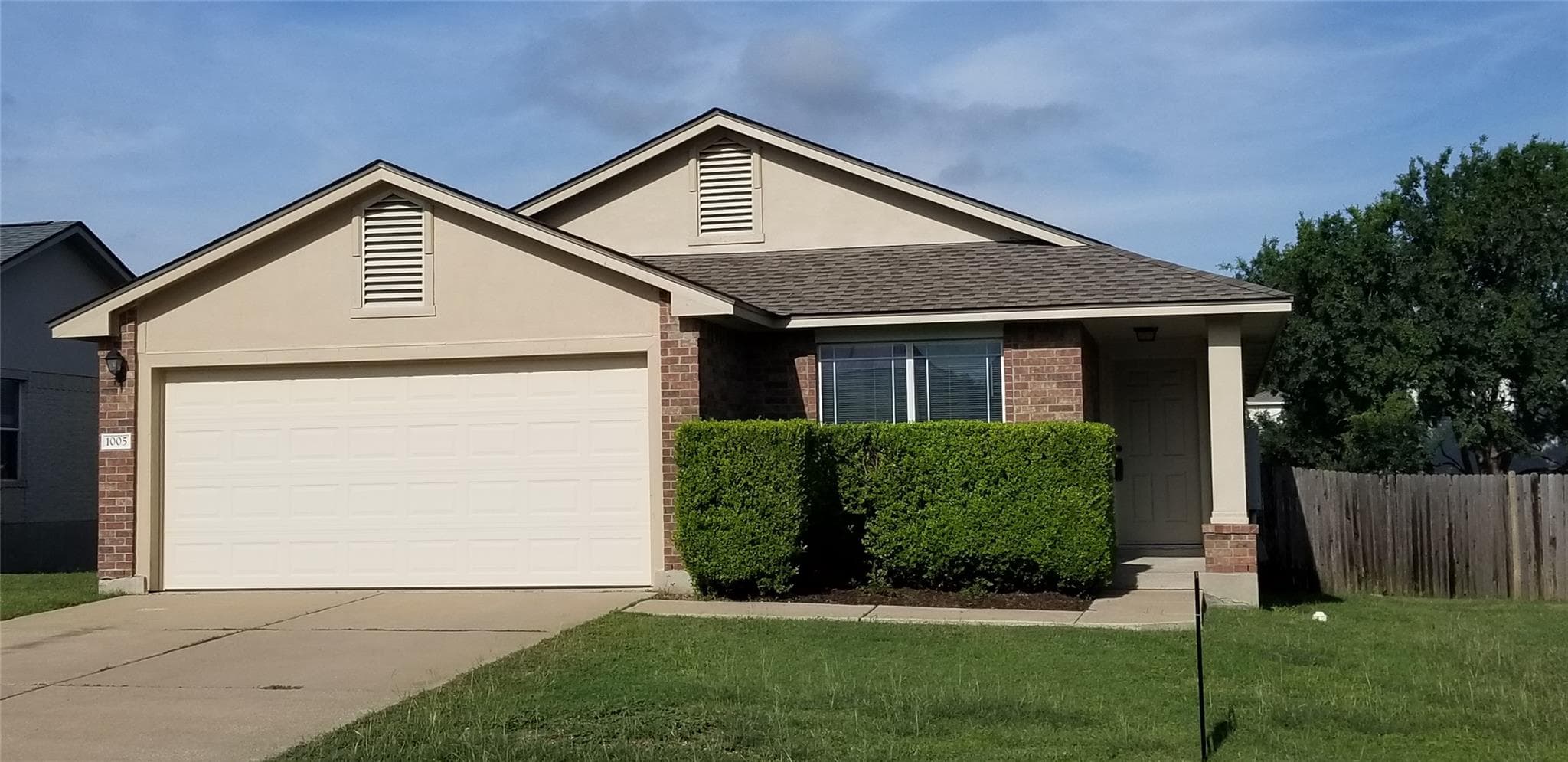 1005  Burgess Dr