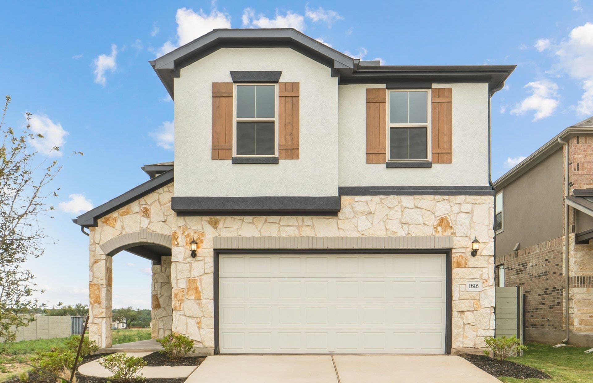 1816  Spring Mountain Cv
