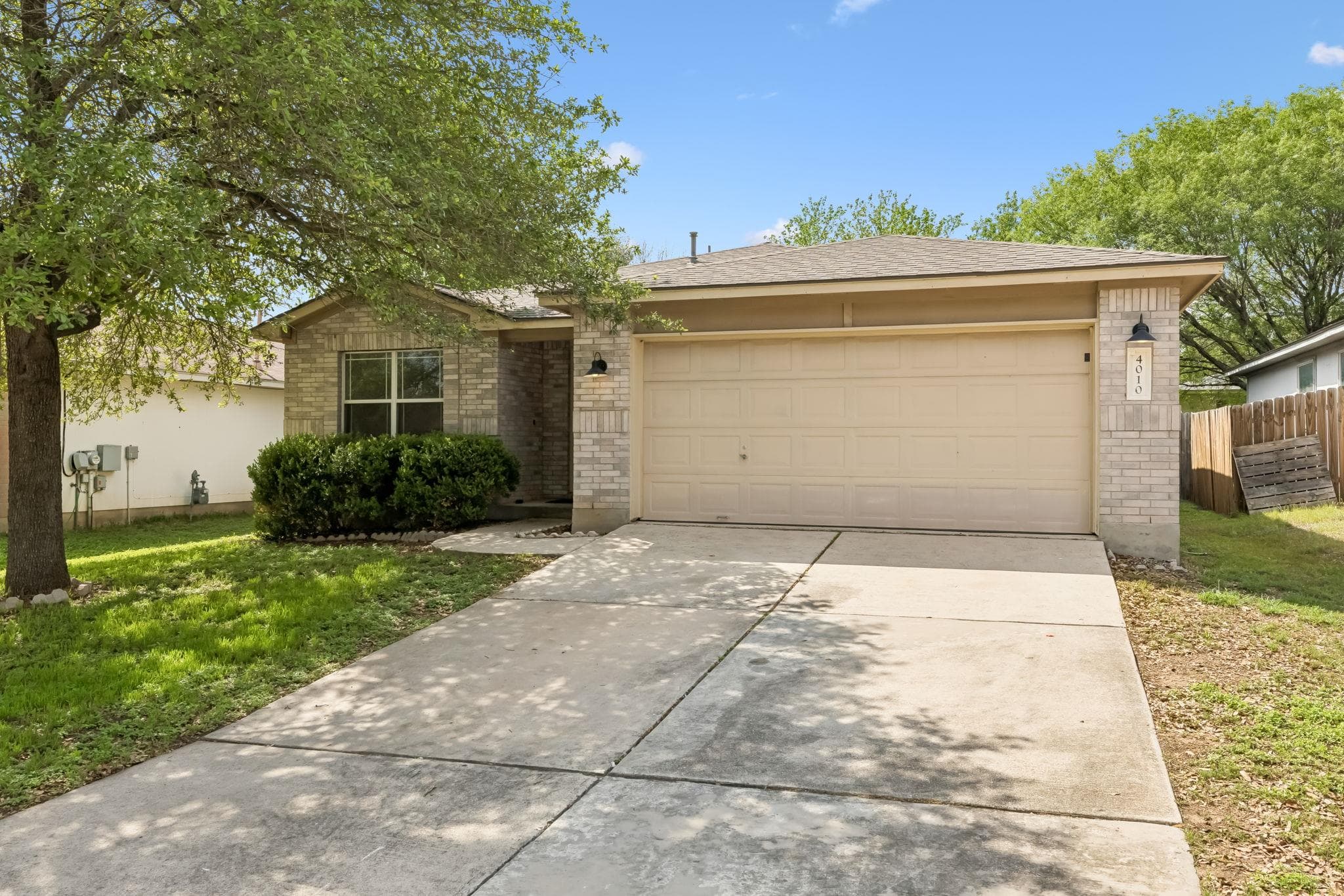 4010  Louise Lee Dr