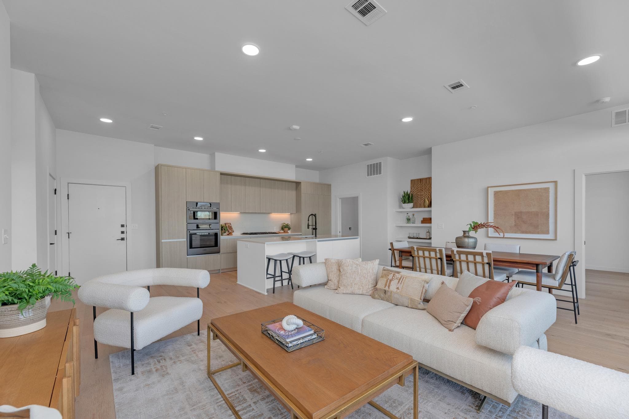 2209 S 1st St  #403
