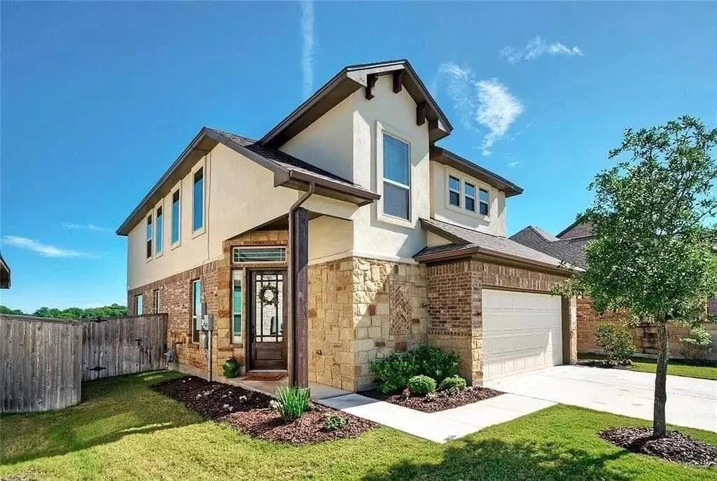 1324  Clearwing Cir