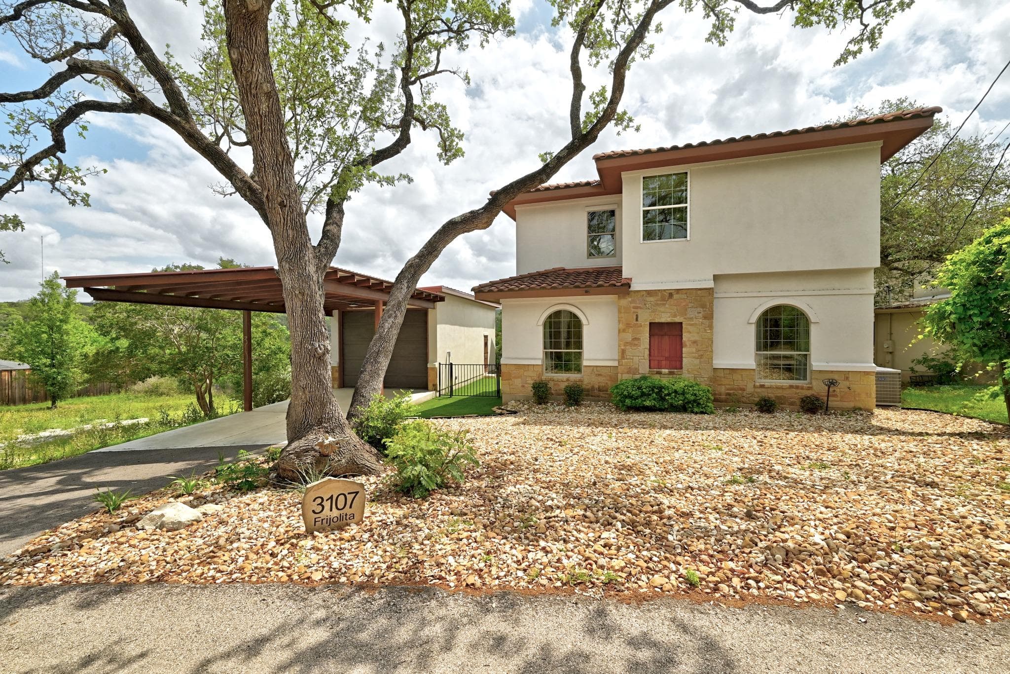 3107  Frijolita St