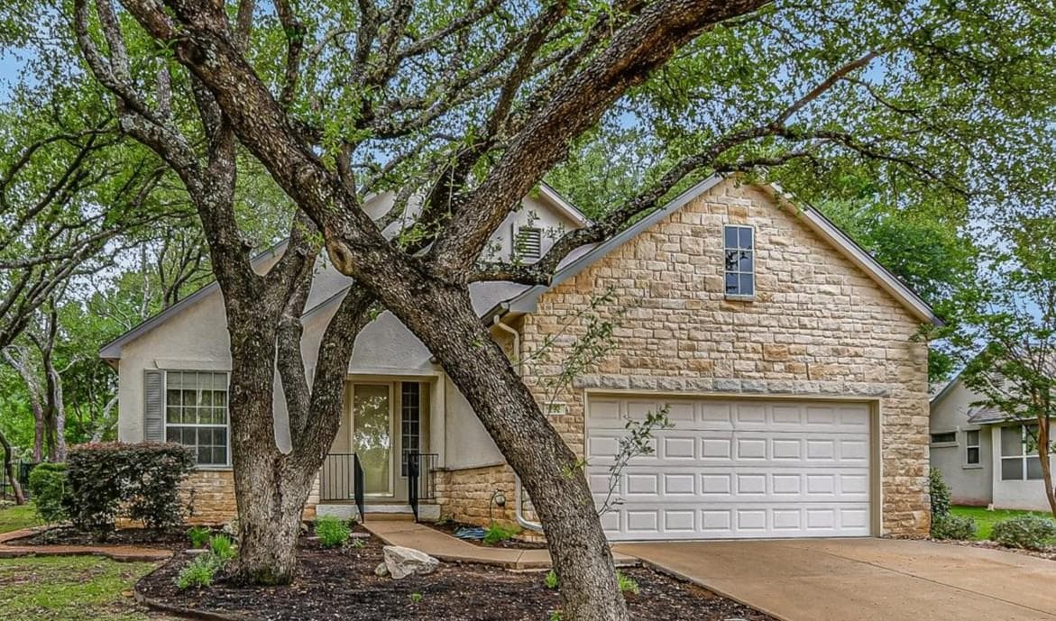 292  Whispering Wind Dr