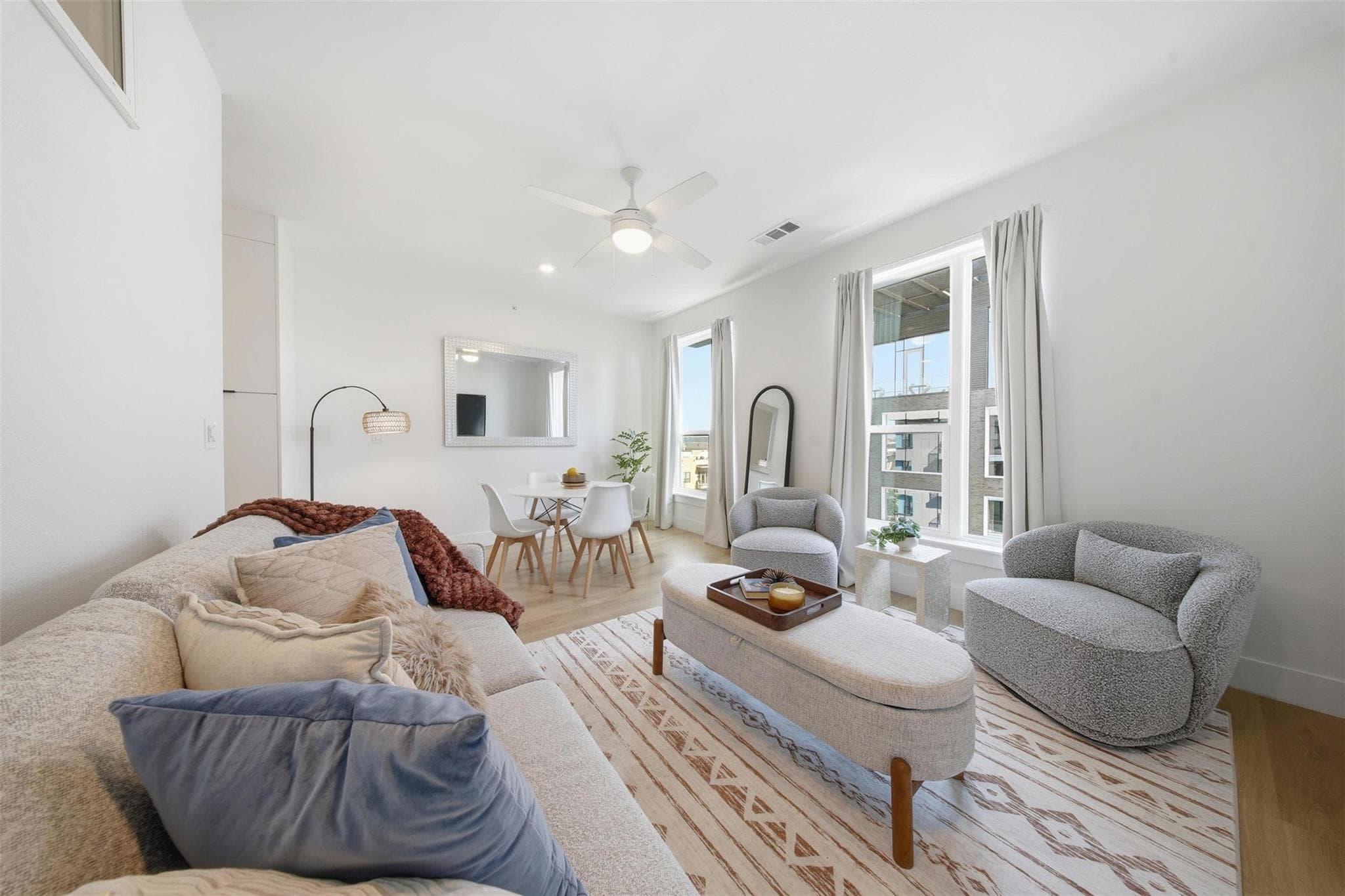 1701  Simond Ave  #615