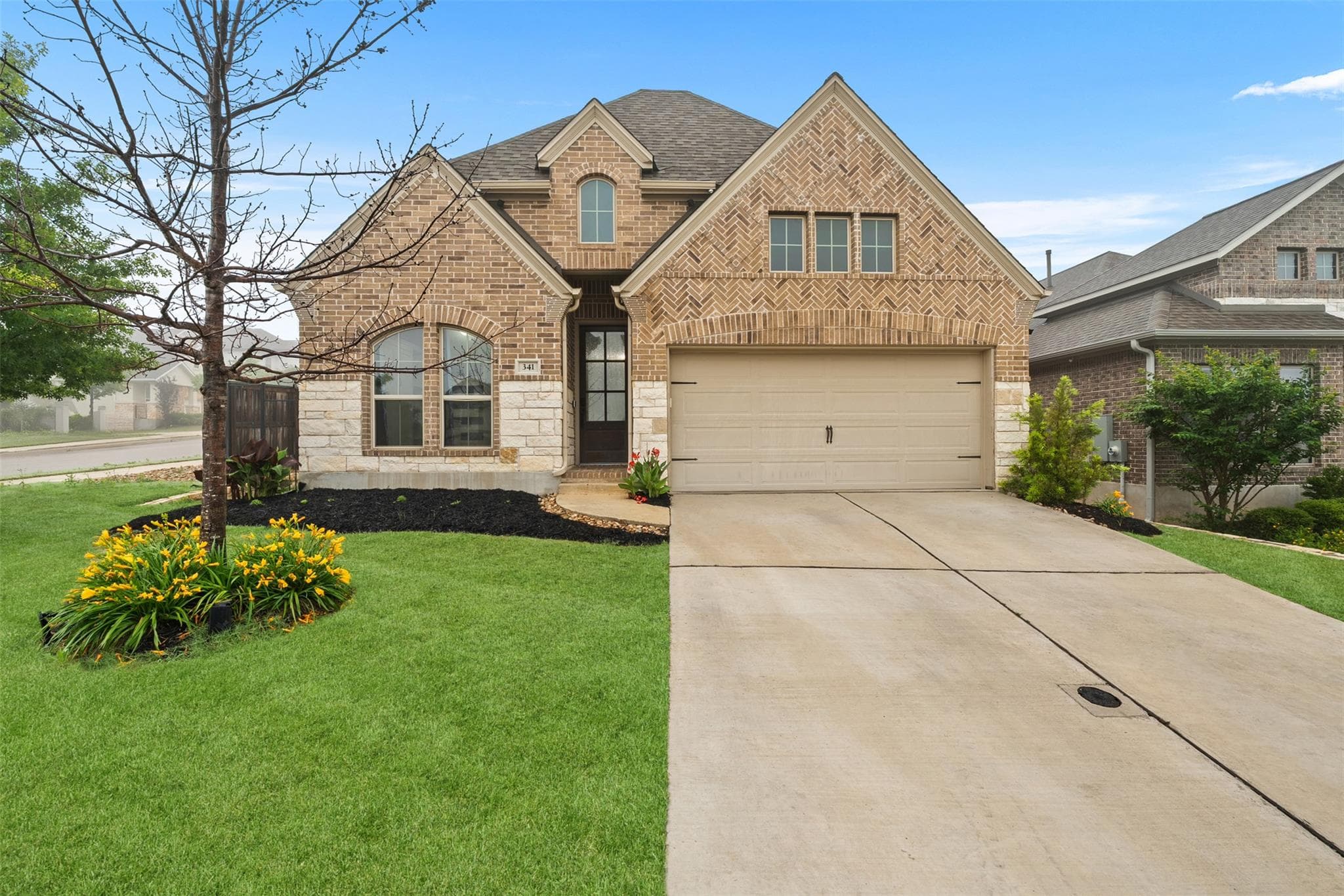 341  Pisa Ln