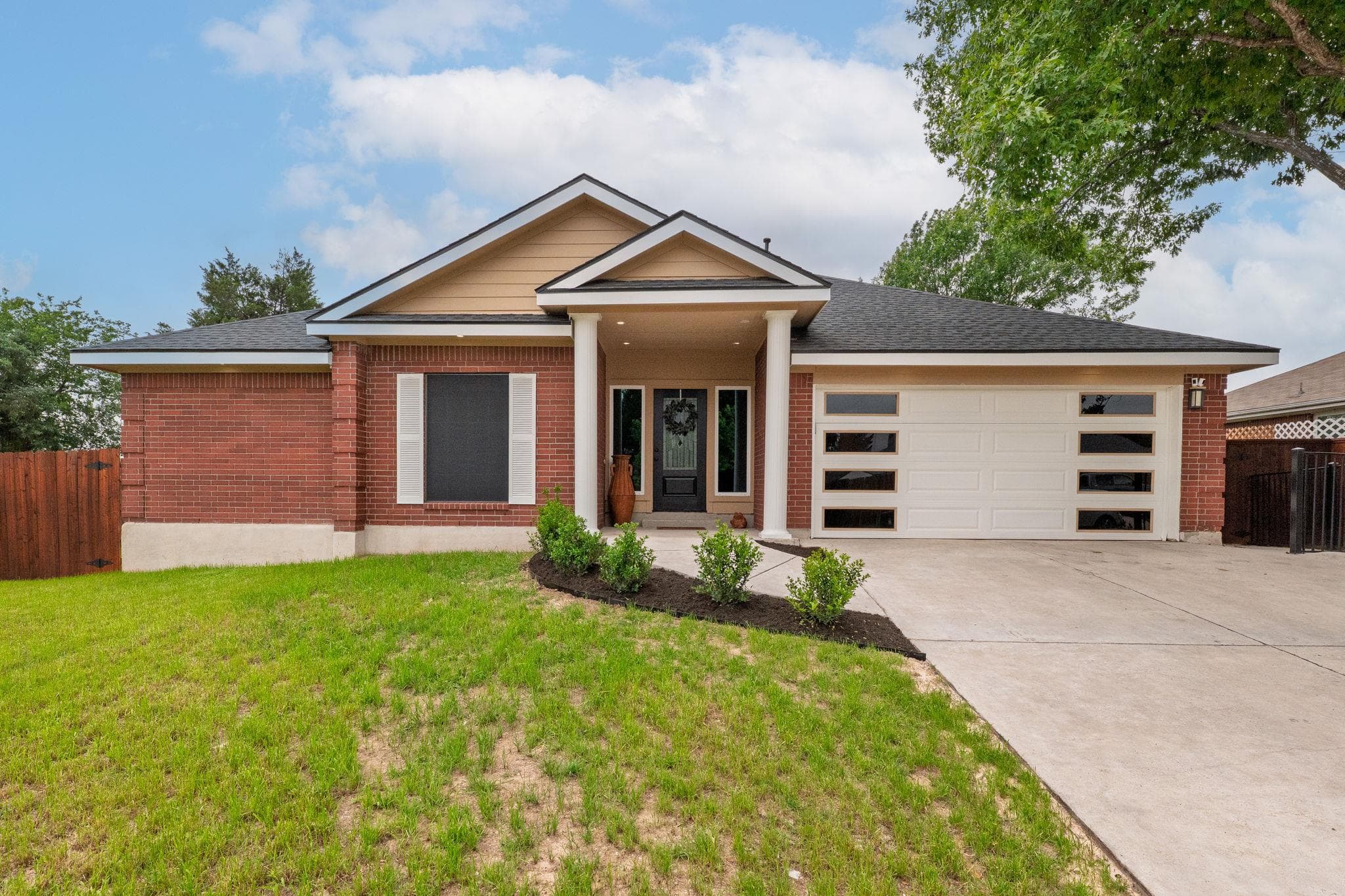 11418  Birchover Ln