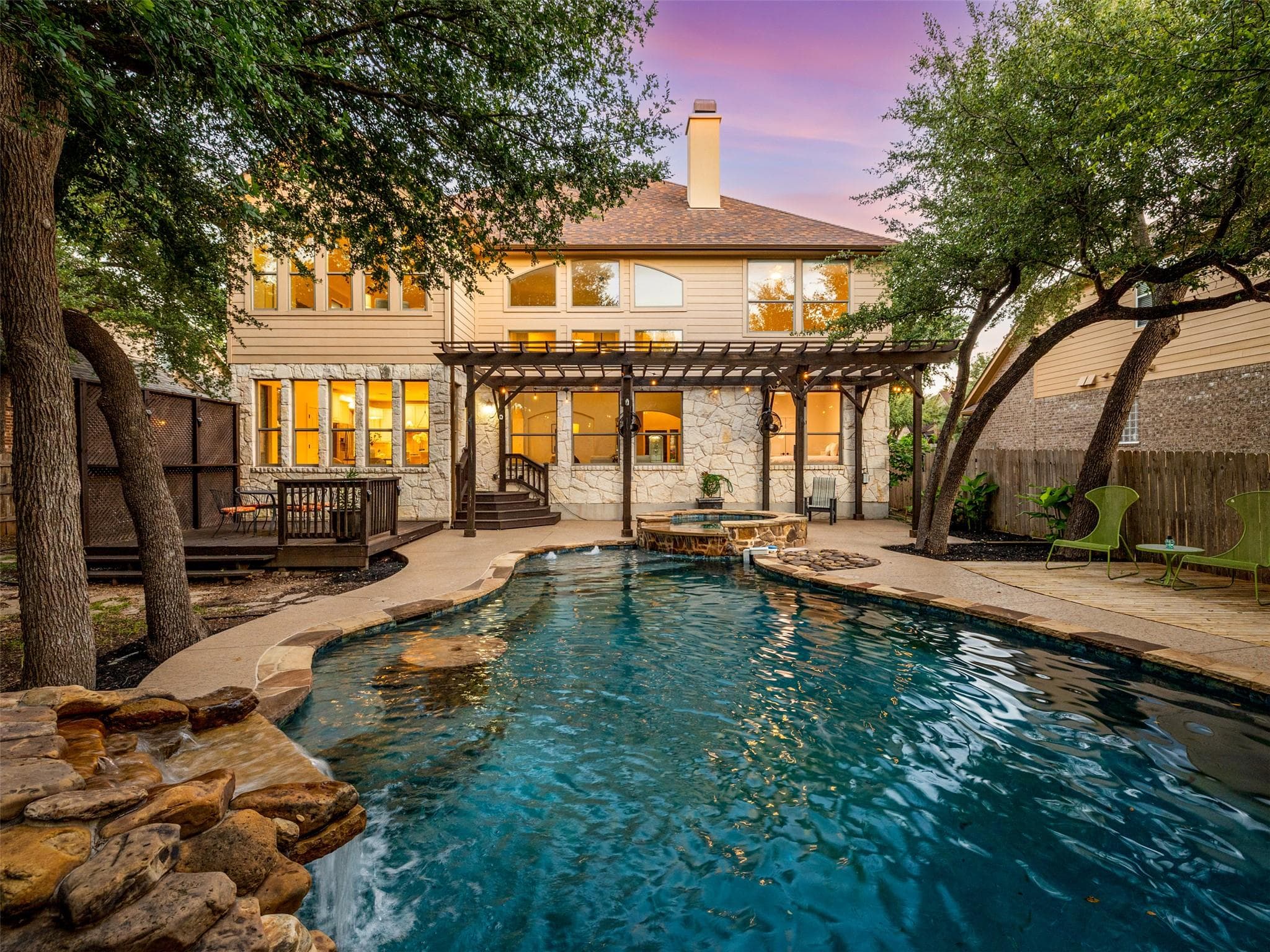 2709  Deep River Cir
