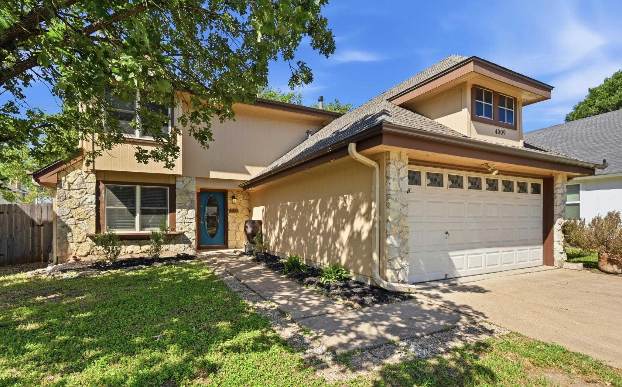 4009  Alexandria Dr