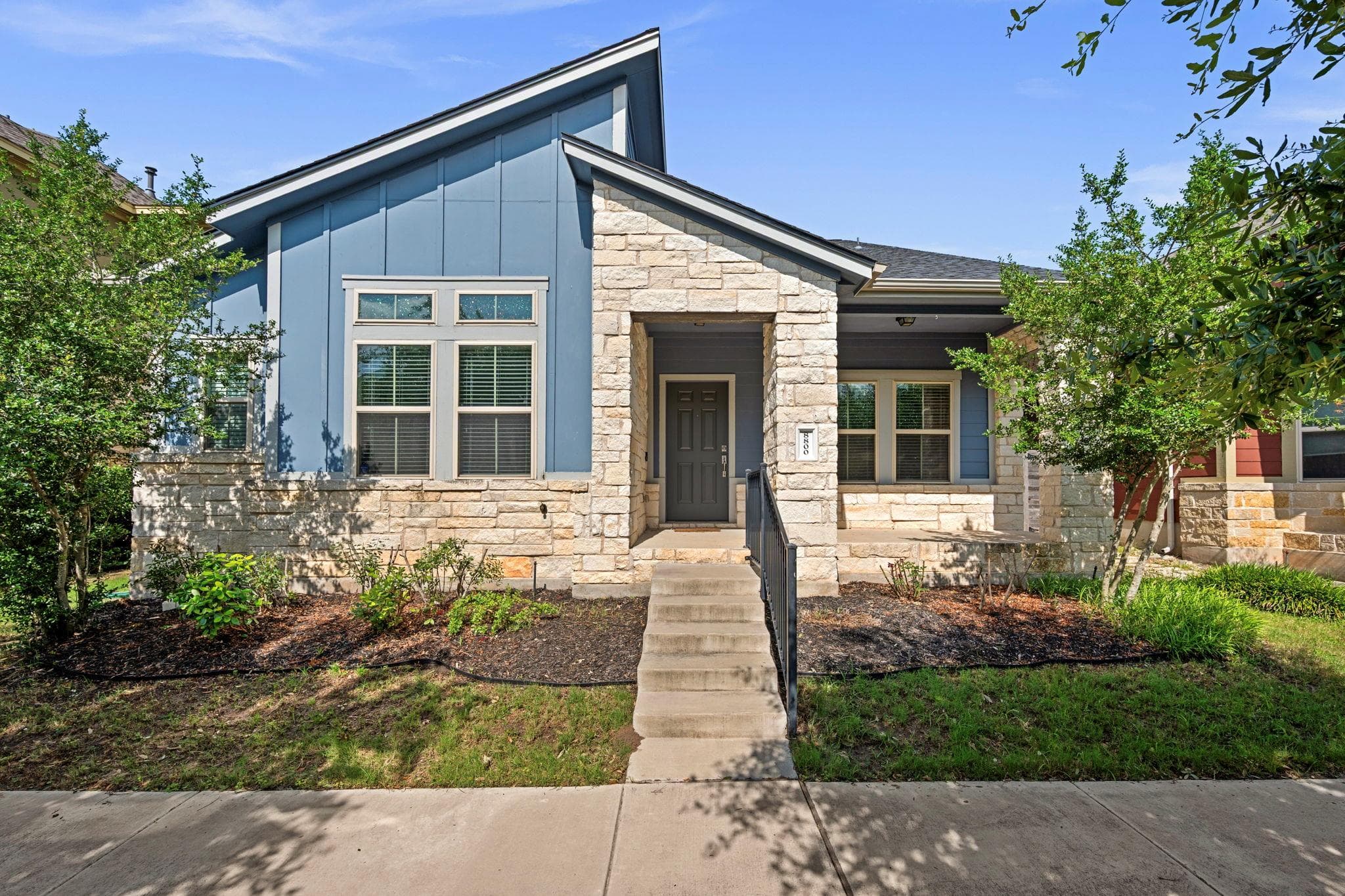 8800  Slater Dr