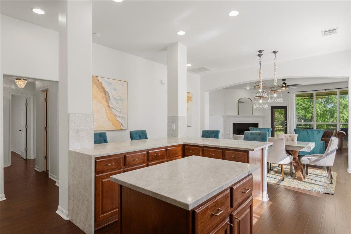 808  Bent Wood Pl