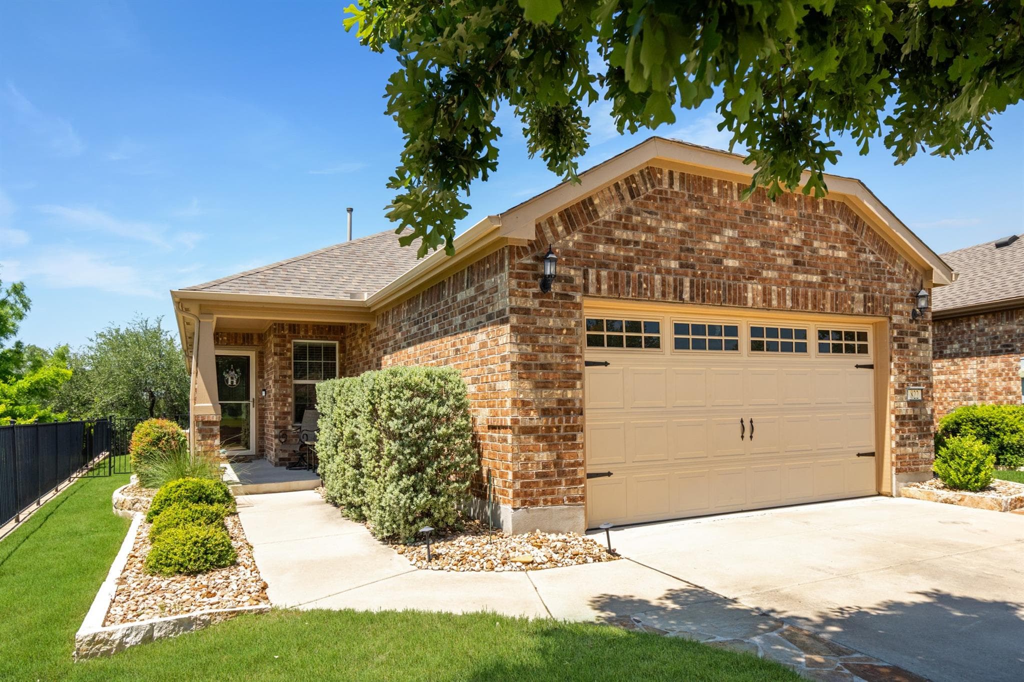 822  Hamilton Ln