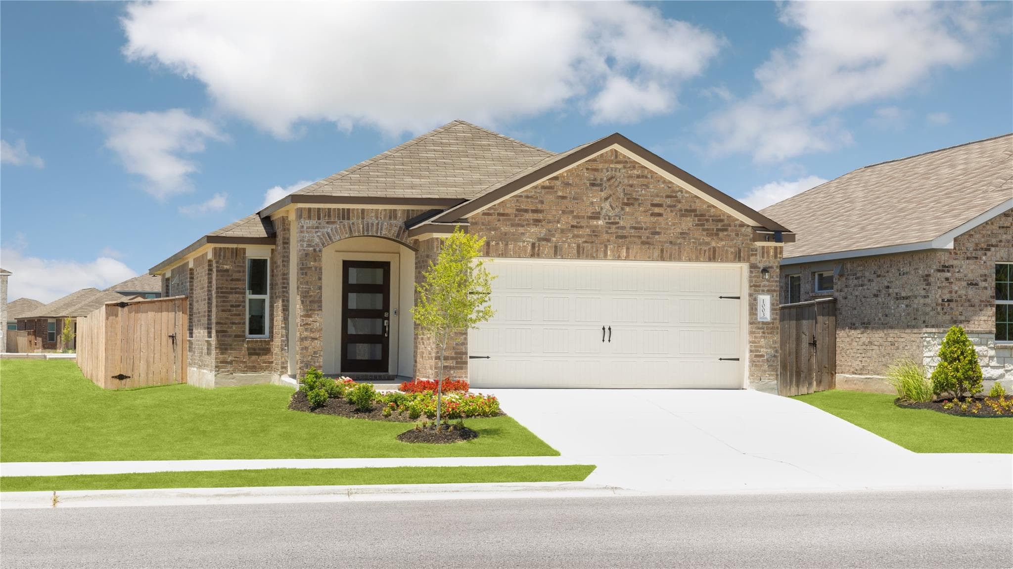 1501  Roaming Oak Bnd