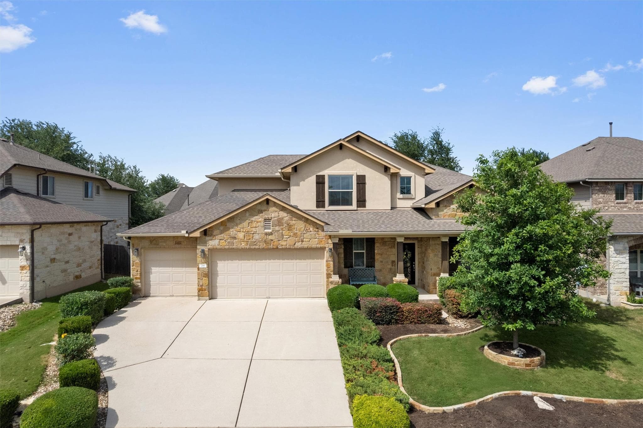 216  Arrezo Ln