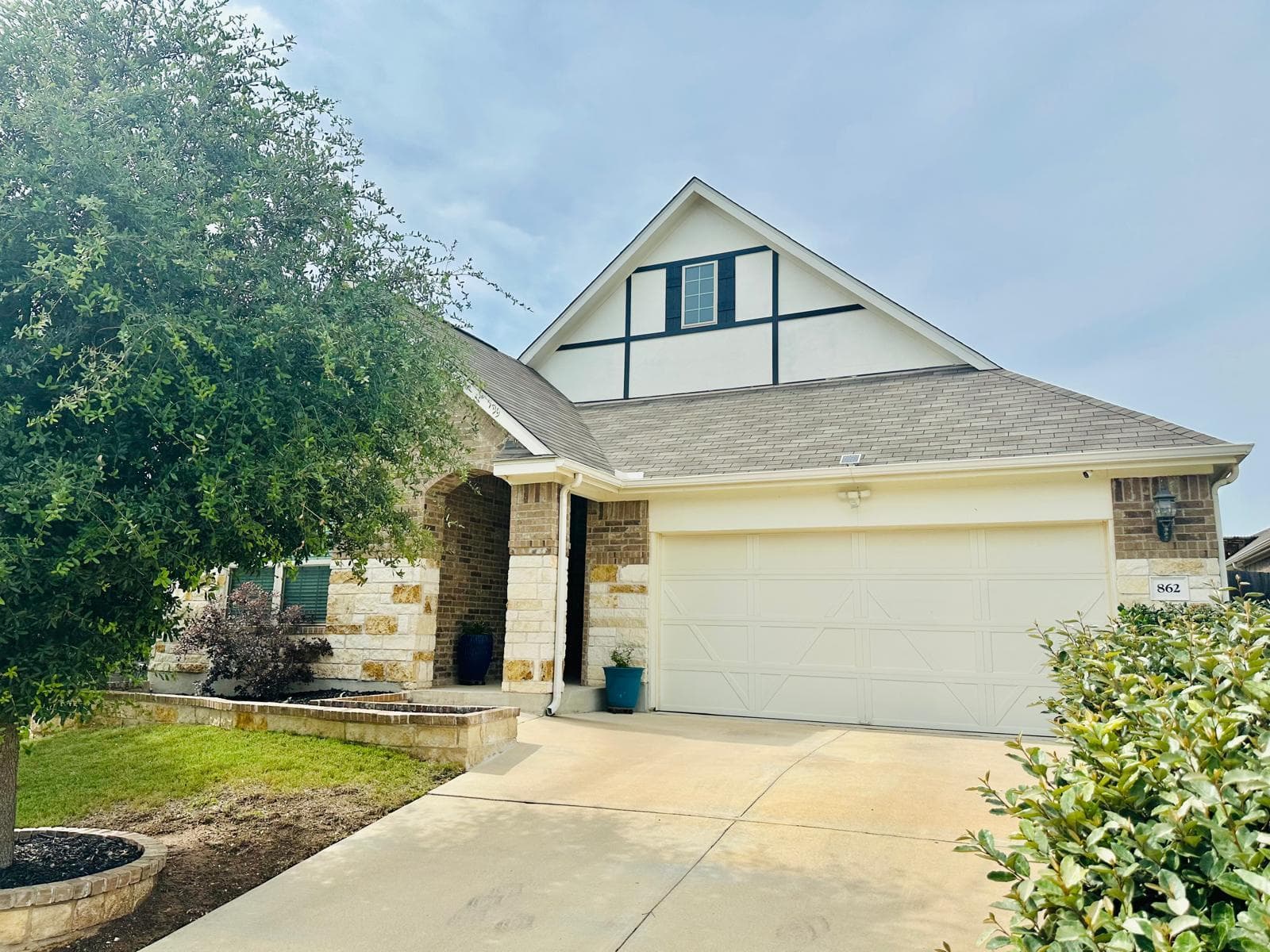 862  Leadtree Loop