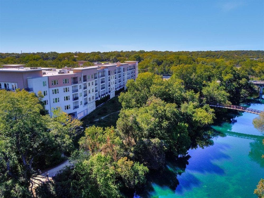 1900  Barton Springs Rd  #5009