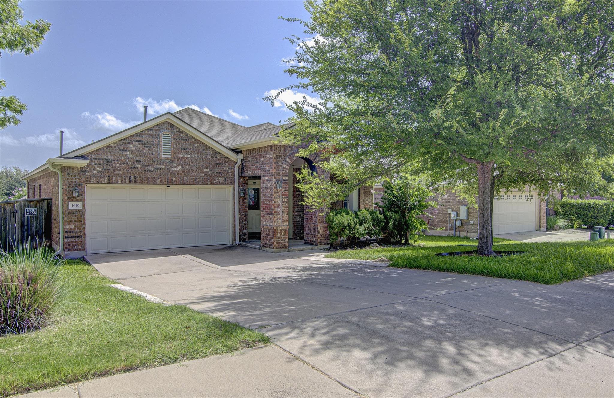 1610  Greenside Dr