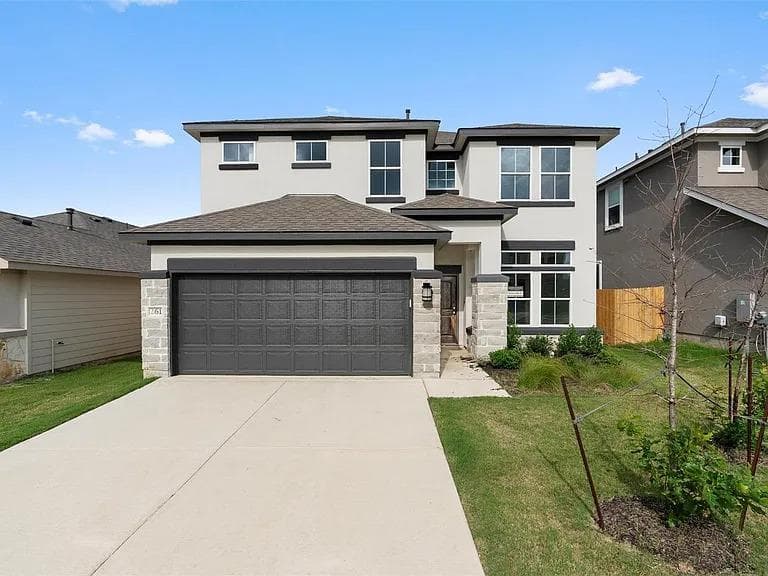 145  Comet Pointe Dr