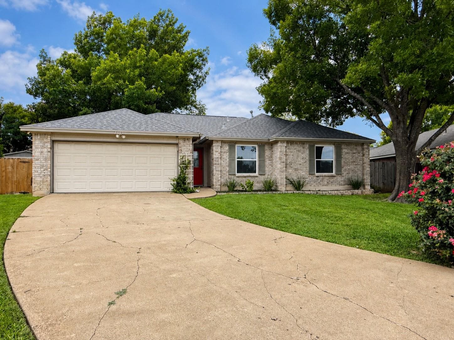 2113  Rosemary Ln