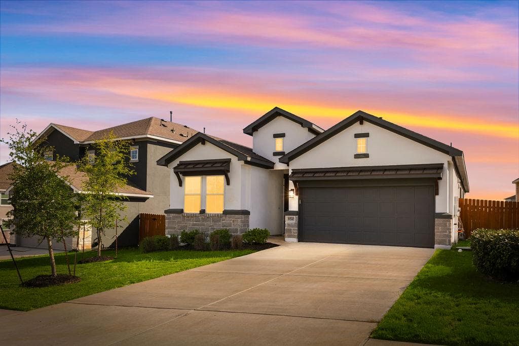 8510  Red Bottle Brush Rd