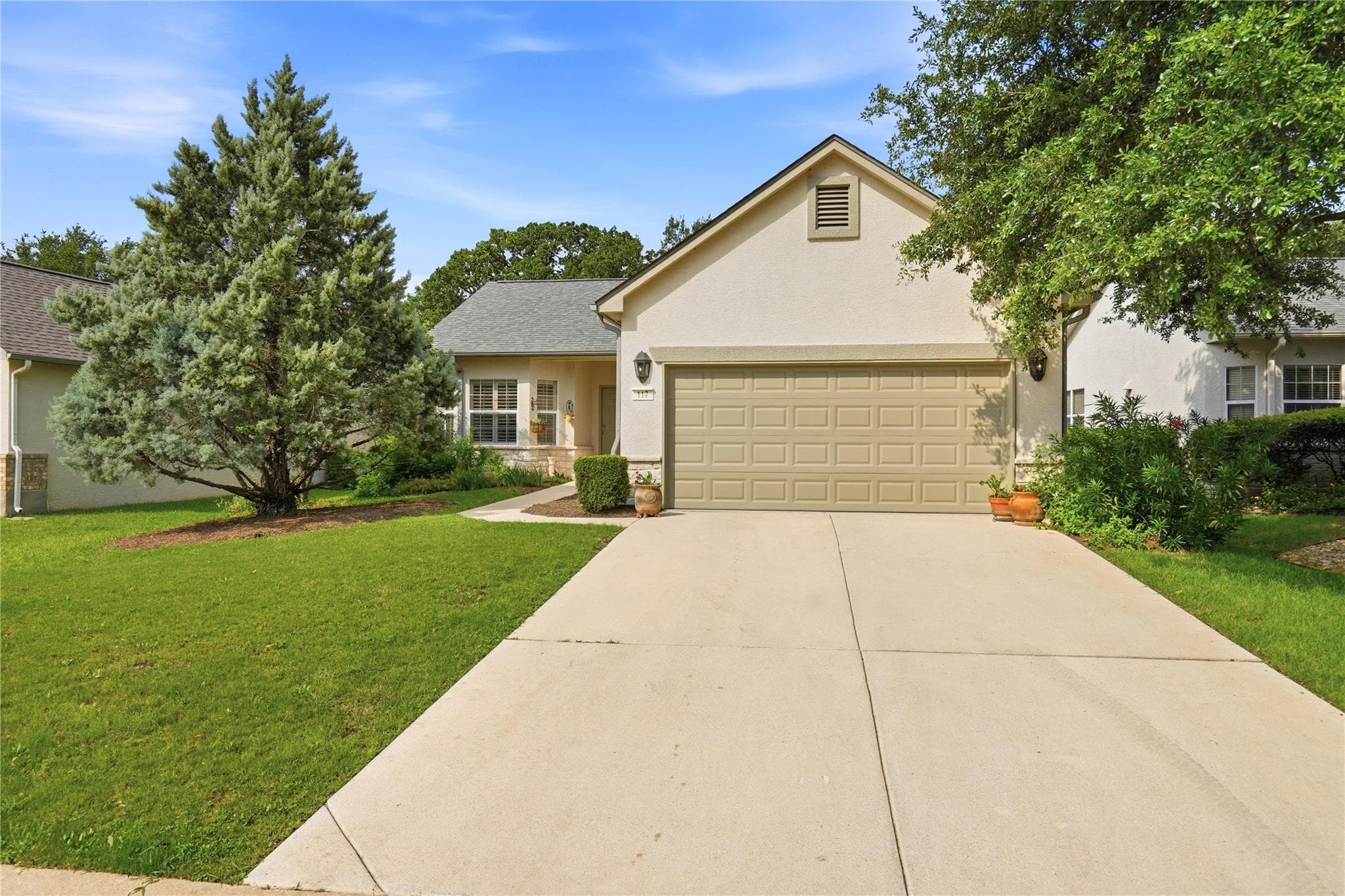 117  Whitewing Way