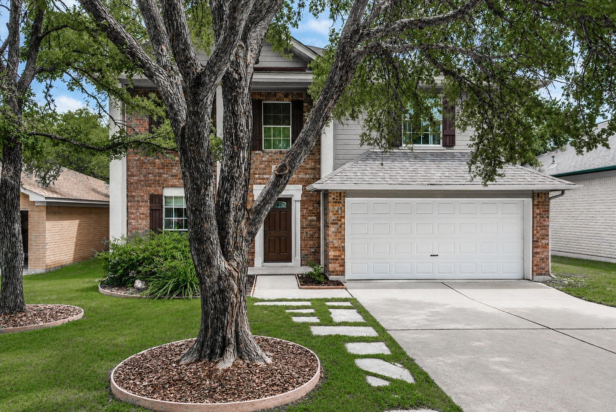 8303  Edgemoor Pl