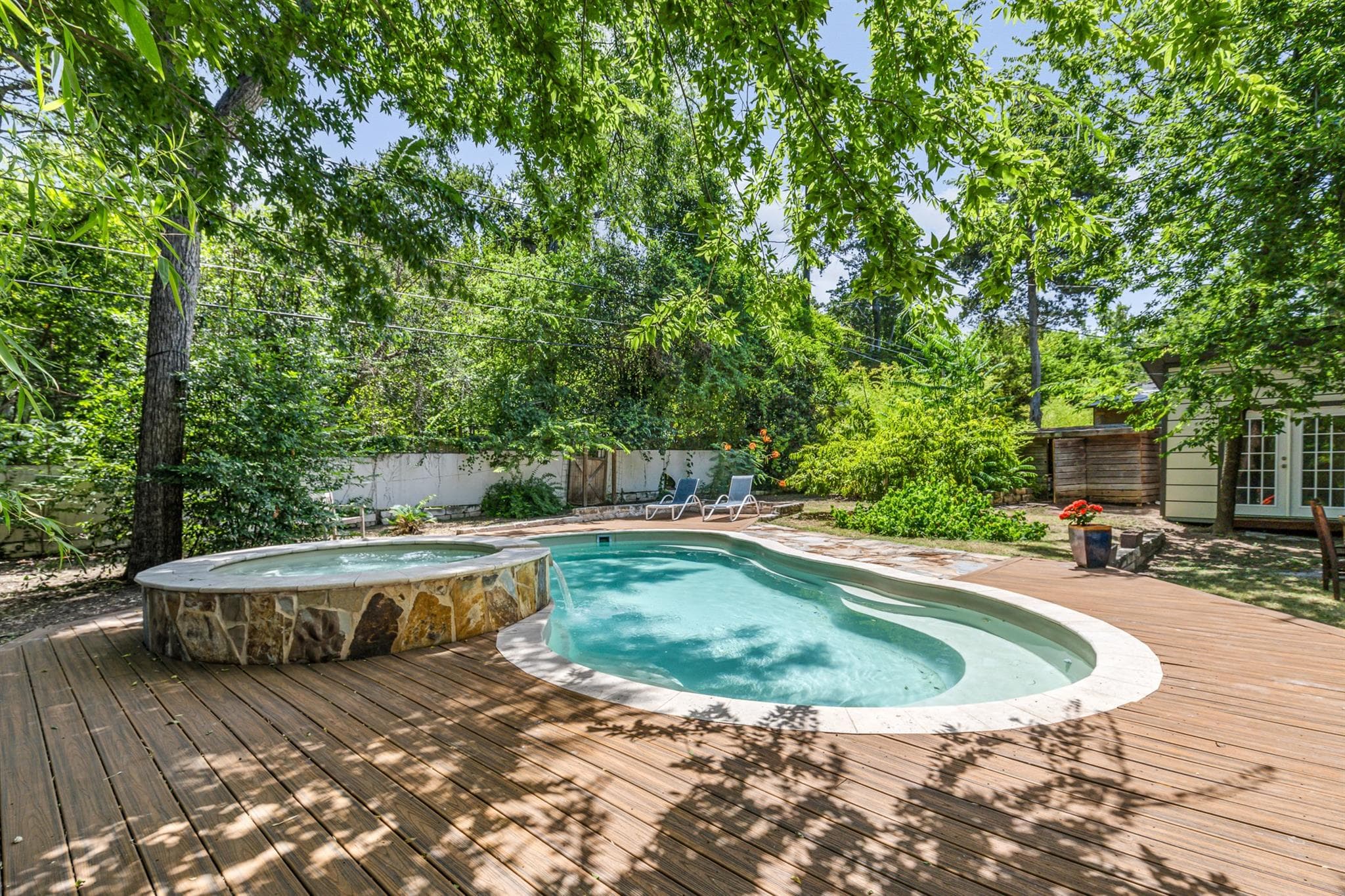1208  Fairwood Rd