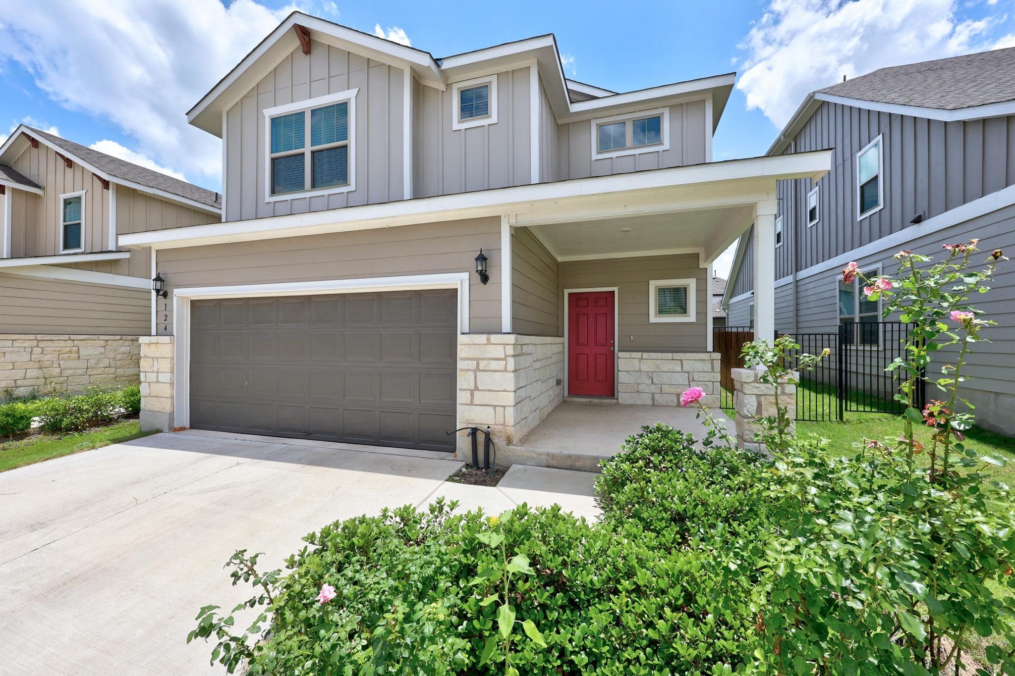 124 Banyon Dr