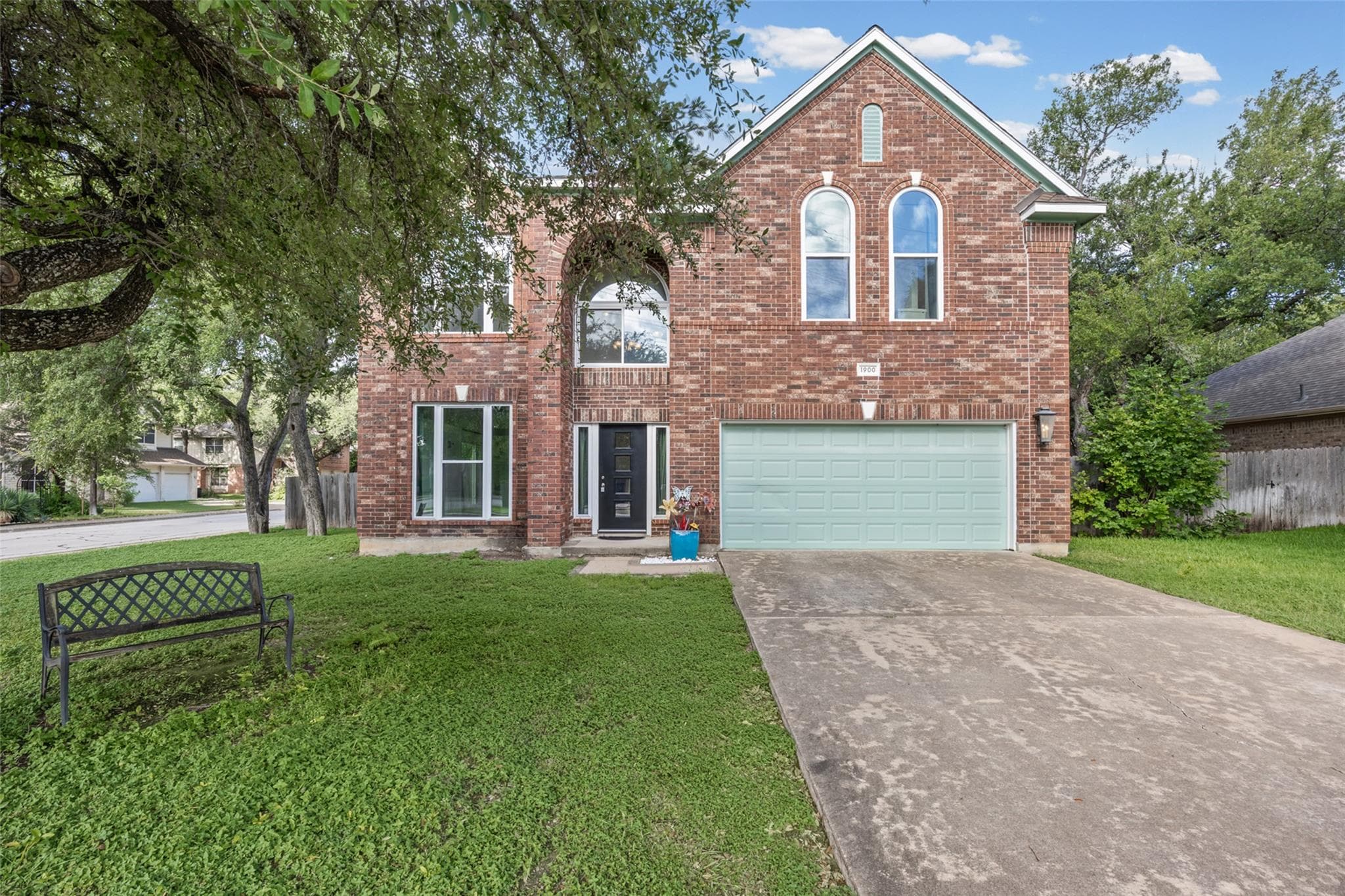 1900  Chaparral Dr