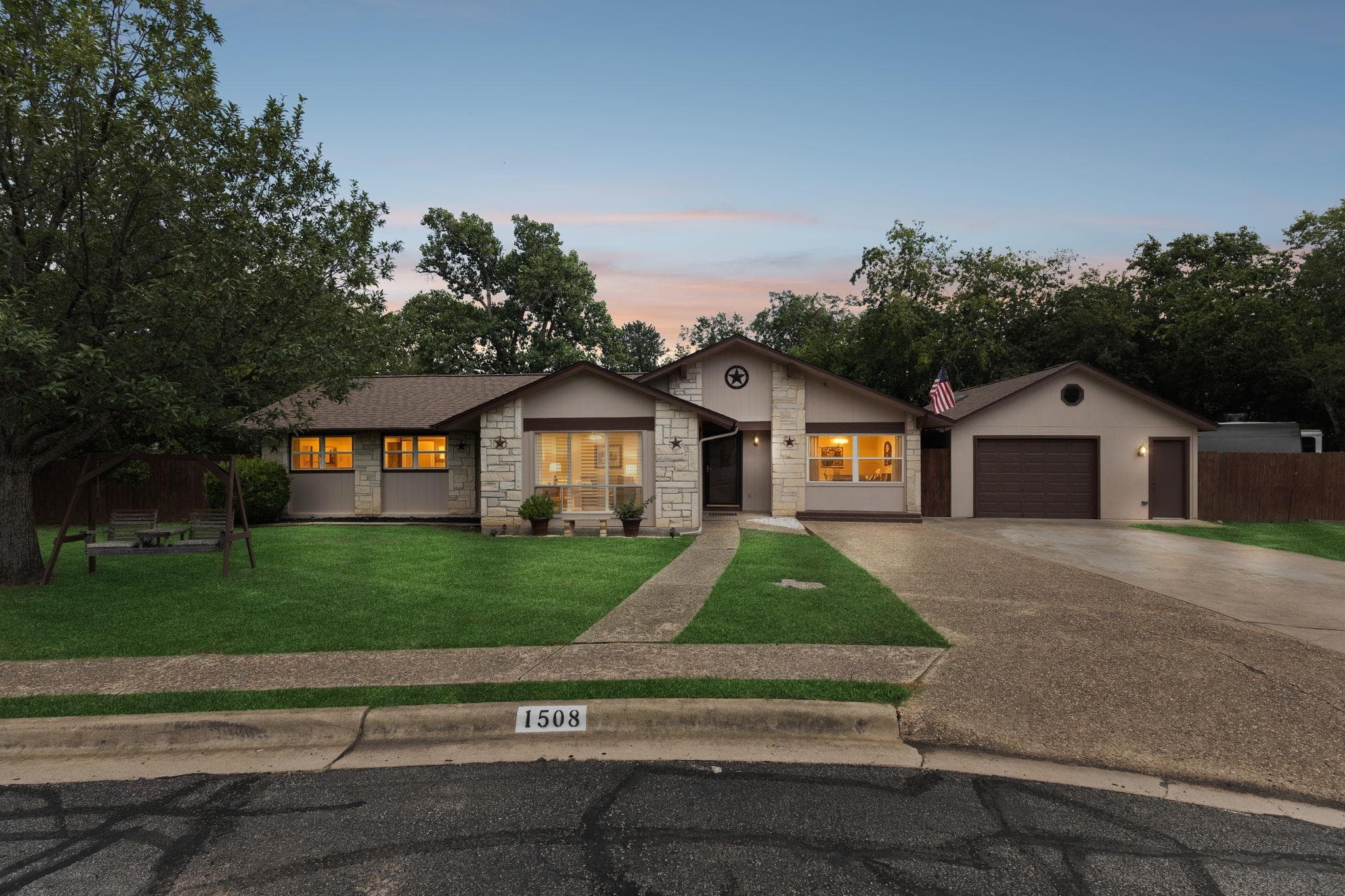 1508  Glen Burnie Dr
