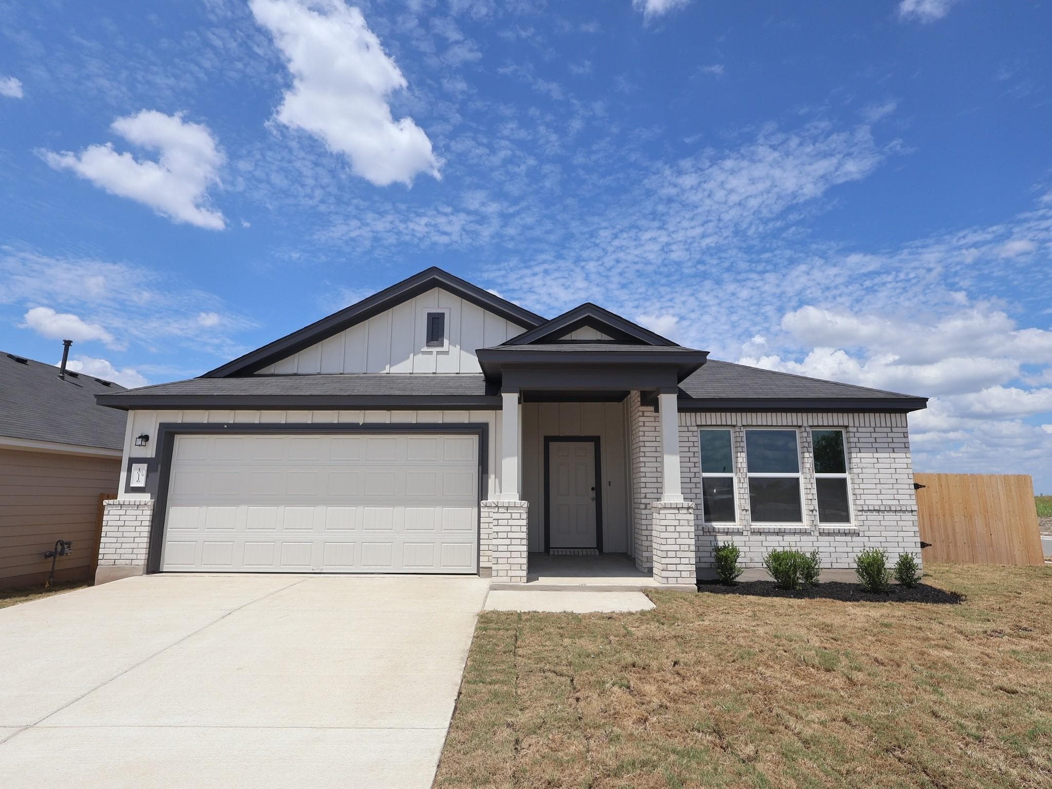 10116  Majestic Hawk Way